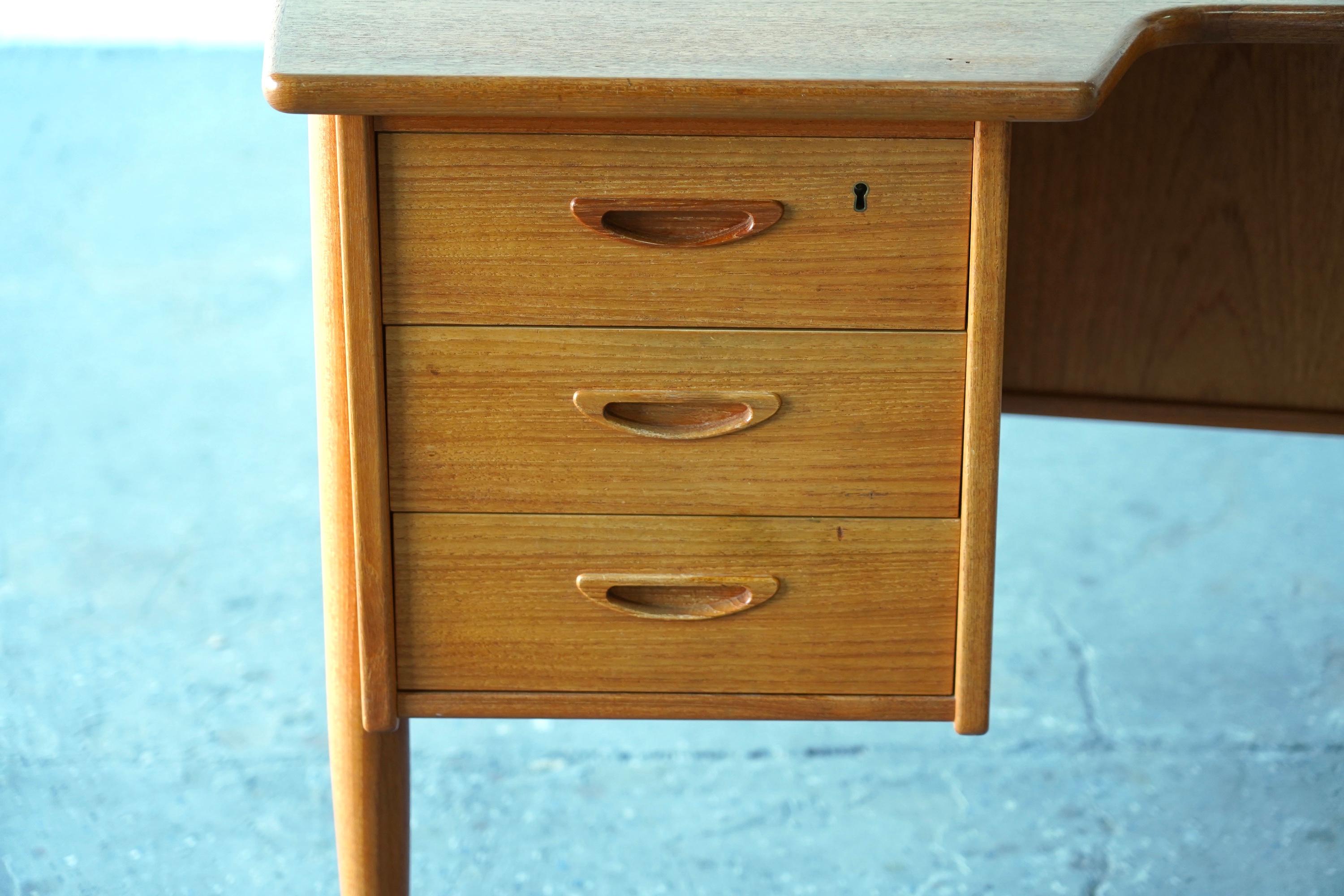 Göran Strand for Lelångs Möbelfabrik, Model A10 Danish Modern Swedish Desk For Sale 2
