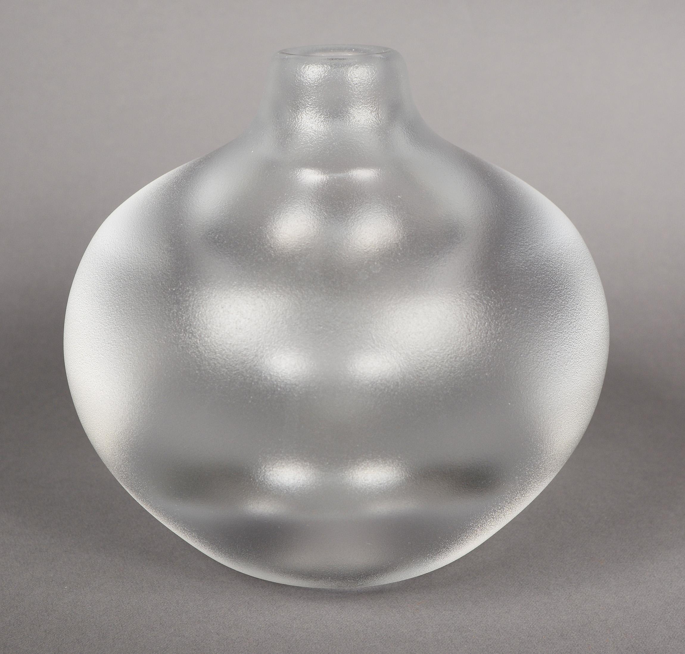 Mid-Century Modern Vase gravé à l'acide par Goran Warff pour la collection Kosta Royal Art en vente