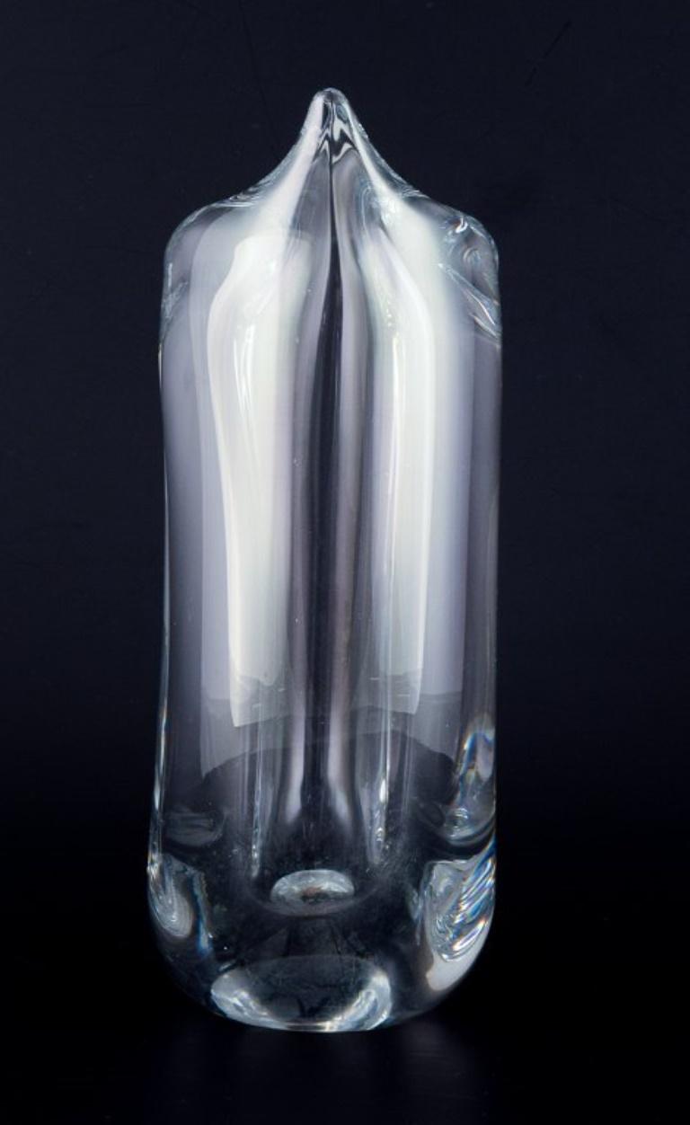 Göran Wärff für Kosta Boda, Schweden. Glaskunst-Vase aus klarem Glas. (Ende des 20. Jahrhunderts) im Angebot