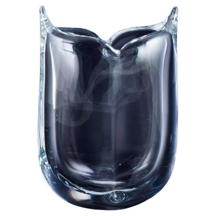 Göran Wärff pour Kosta Boda, Suède. Vase en verre d'art en verre clair.
