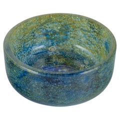 Göran Wärff for Kosta Boda, unique art glass bowl with peacock motif 