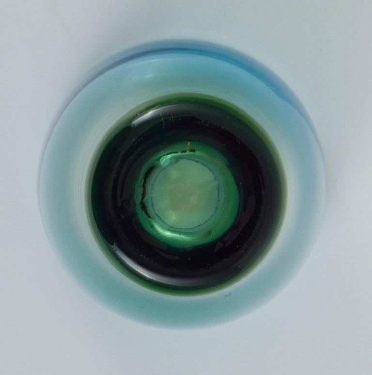 20ième siècle Göran Wärff pour Pukeberg. Un ensemble de 10 verres à pied uniques bleu-vert « Tropico ».  en vente