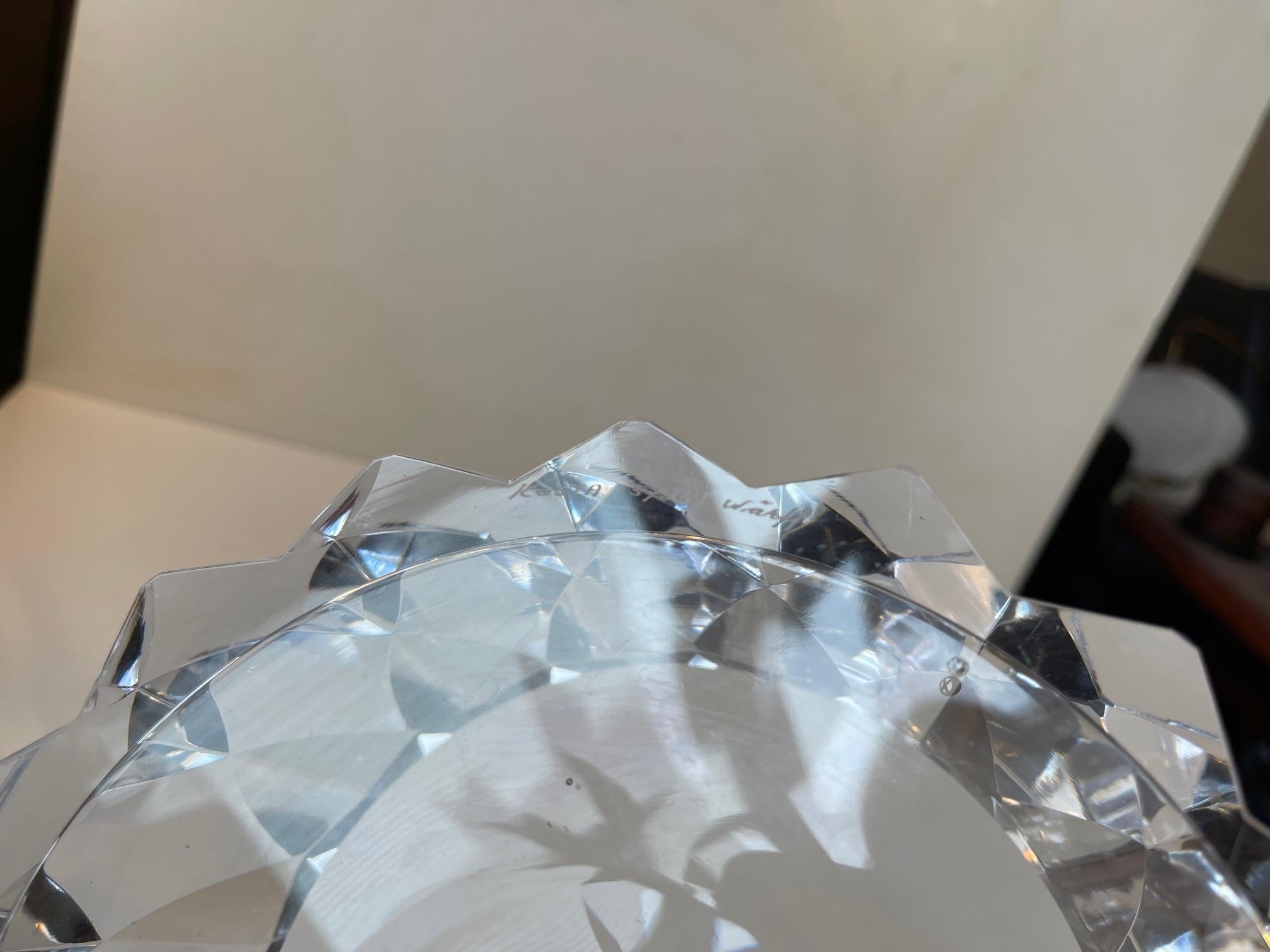 Göran Wärff Sculptural Multi-Faceted Bowl in Cut Crystal for Kosta Sweden In Good Condition For Sale In Esbjerg, DK