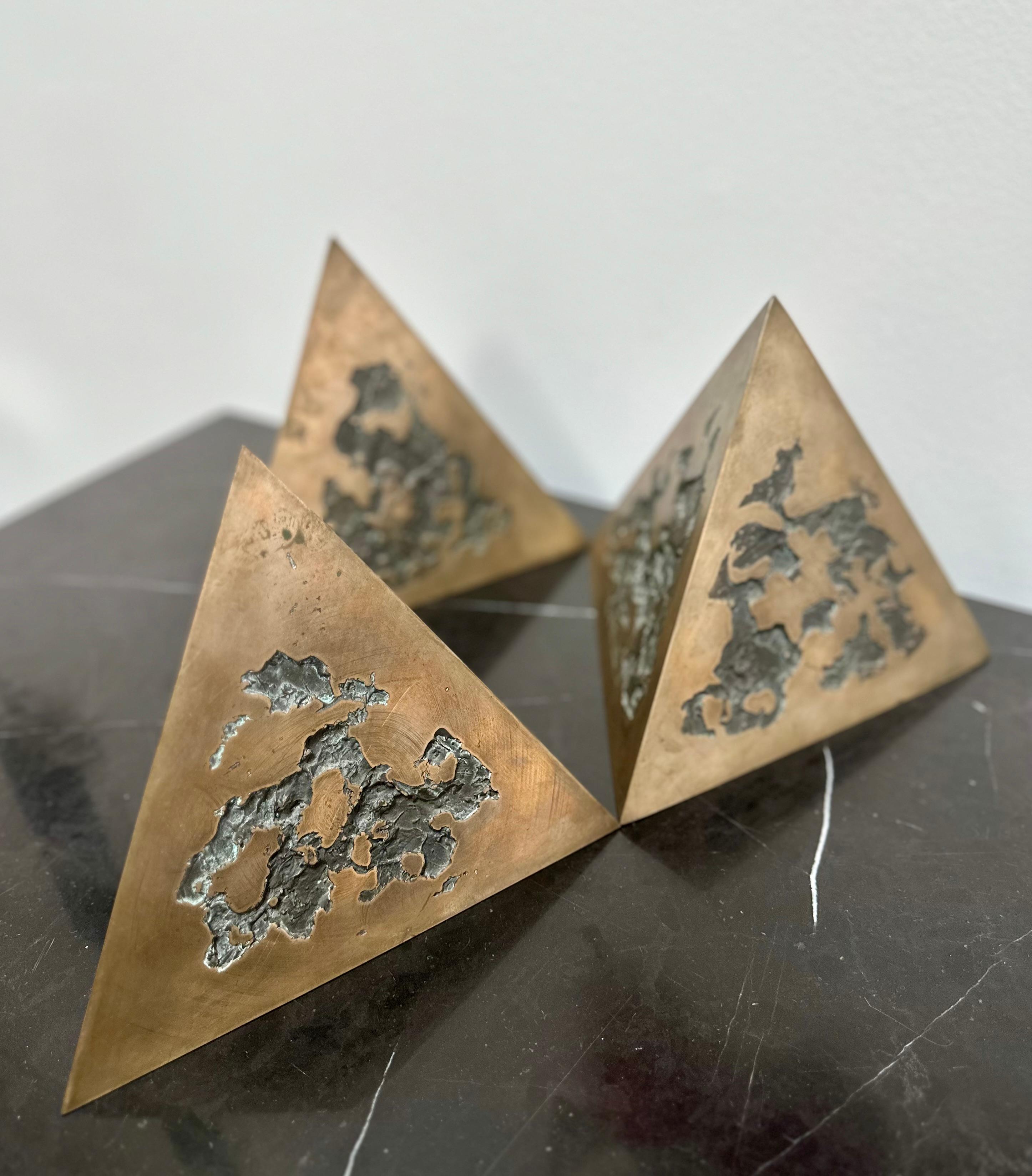 Gord Smith Abstract Sculpture - Pyramids