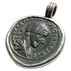 Gordian - Dark green patina
