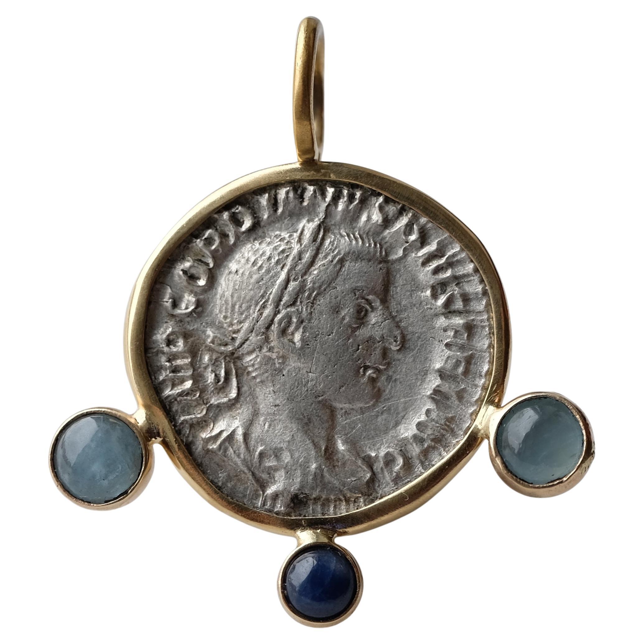 Gordian III en or 18 carats avec saphir et aigue-marine (unique) en vente