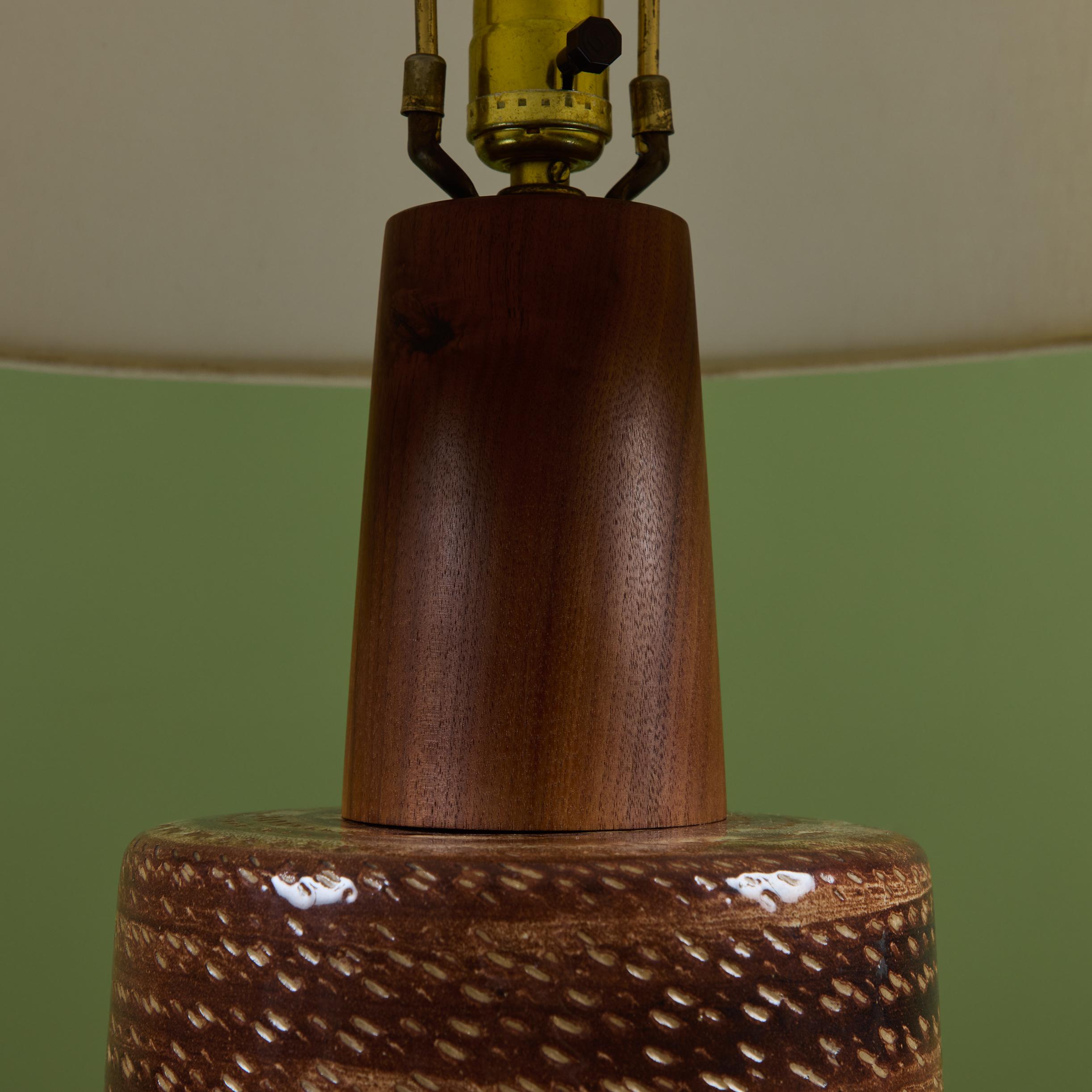 Gordon and Jane Martz Large Scale Brown Ceramic Glazed Table Lamp For Sale 3