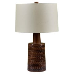 Gordon & Jane Martz Grande lampe de table en céramique émaillée Brown