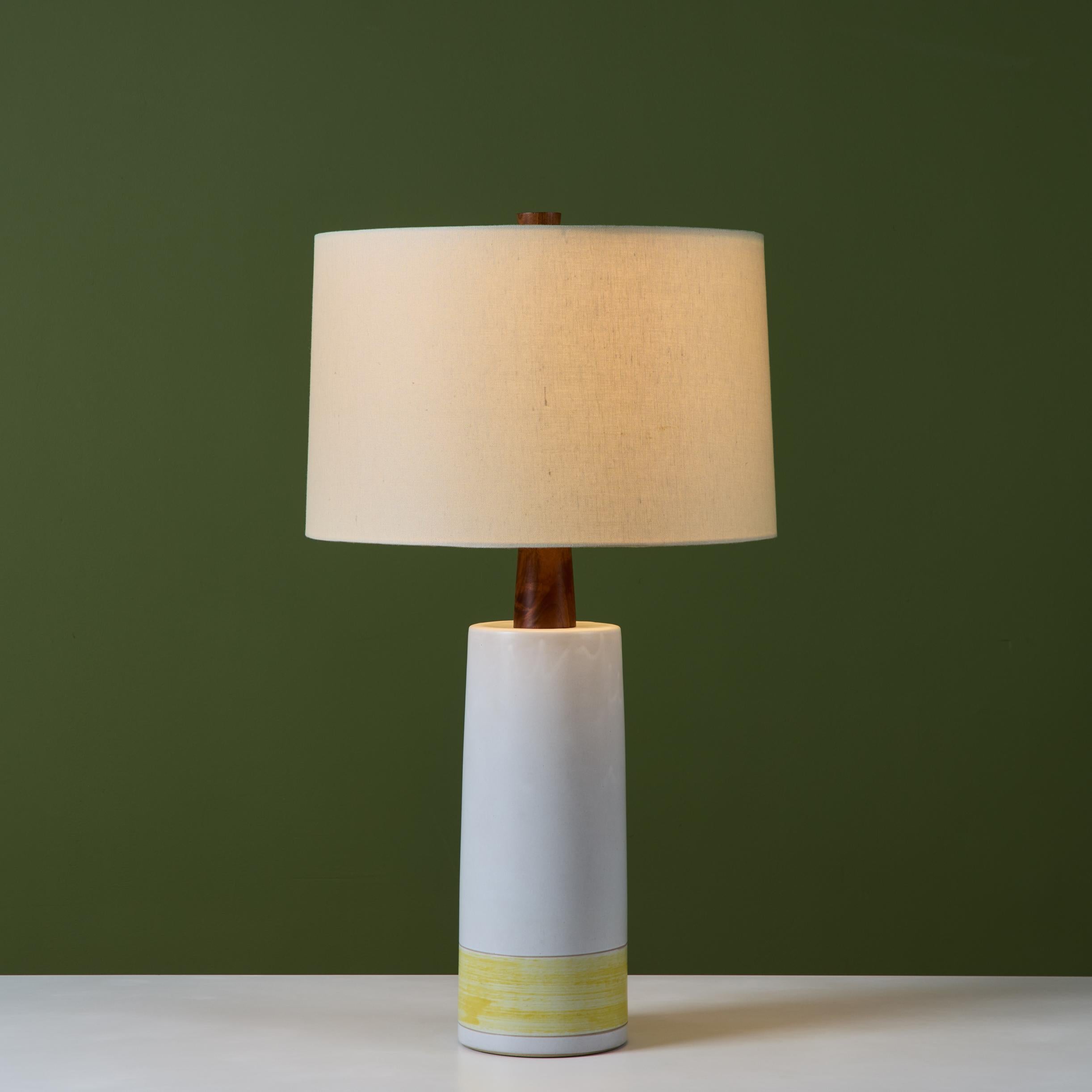 Mid-Century Modern Gordon and Jane Martz Large Scale Two-Tone Ceramic Table Lamp For Sale
