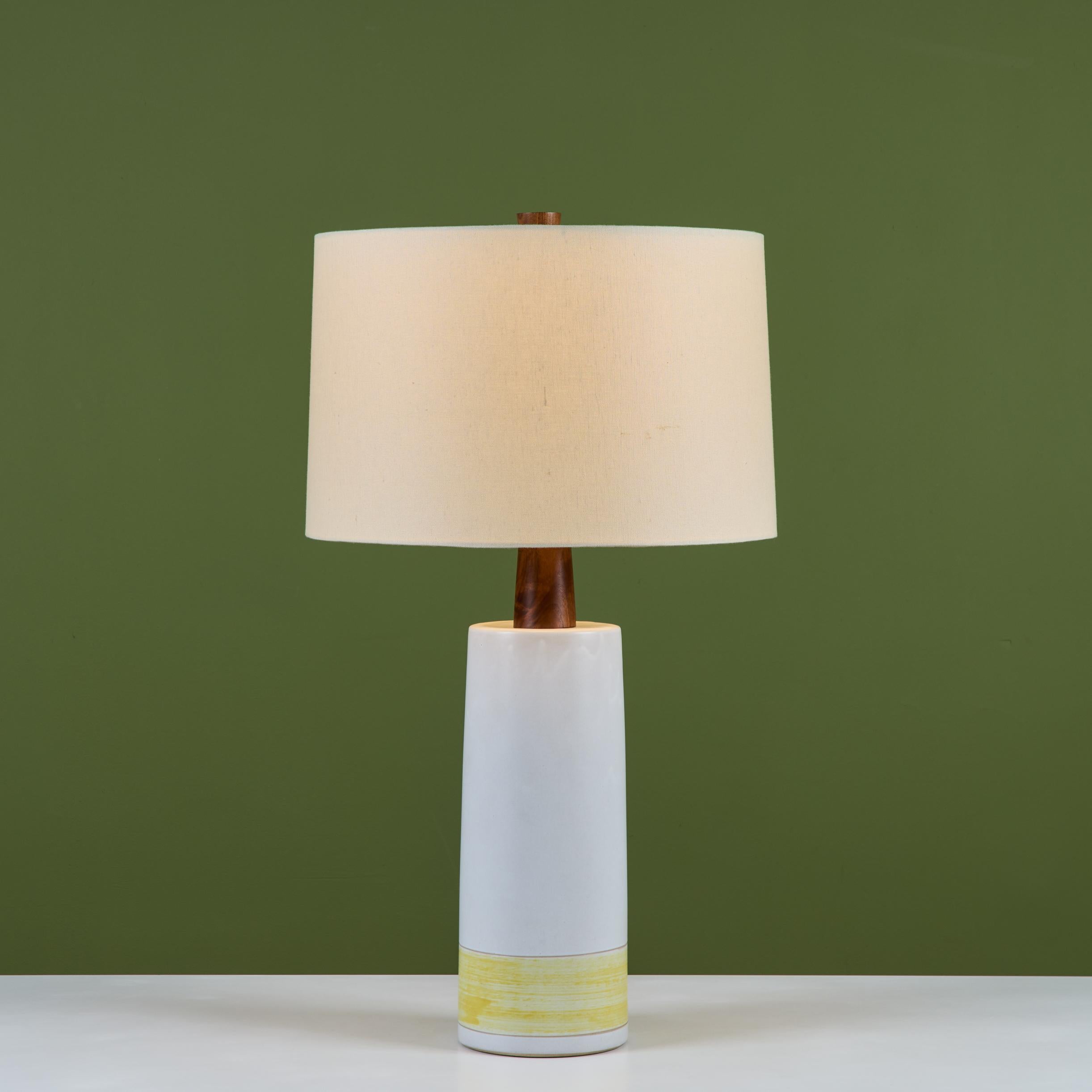 American Gordon and Jane Martz Large Scale Two-Tone Ceramic Table Lamp For Sale