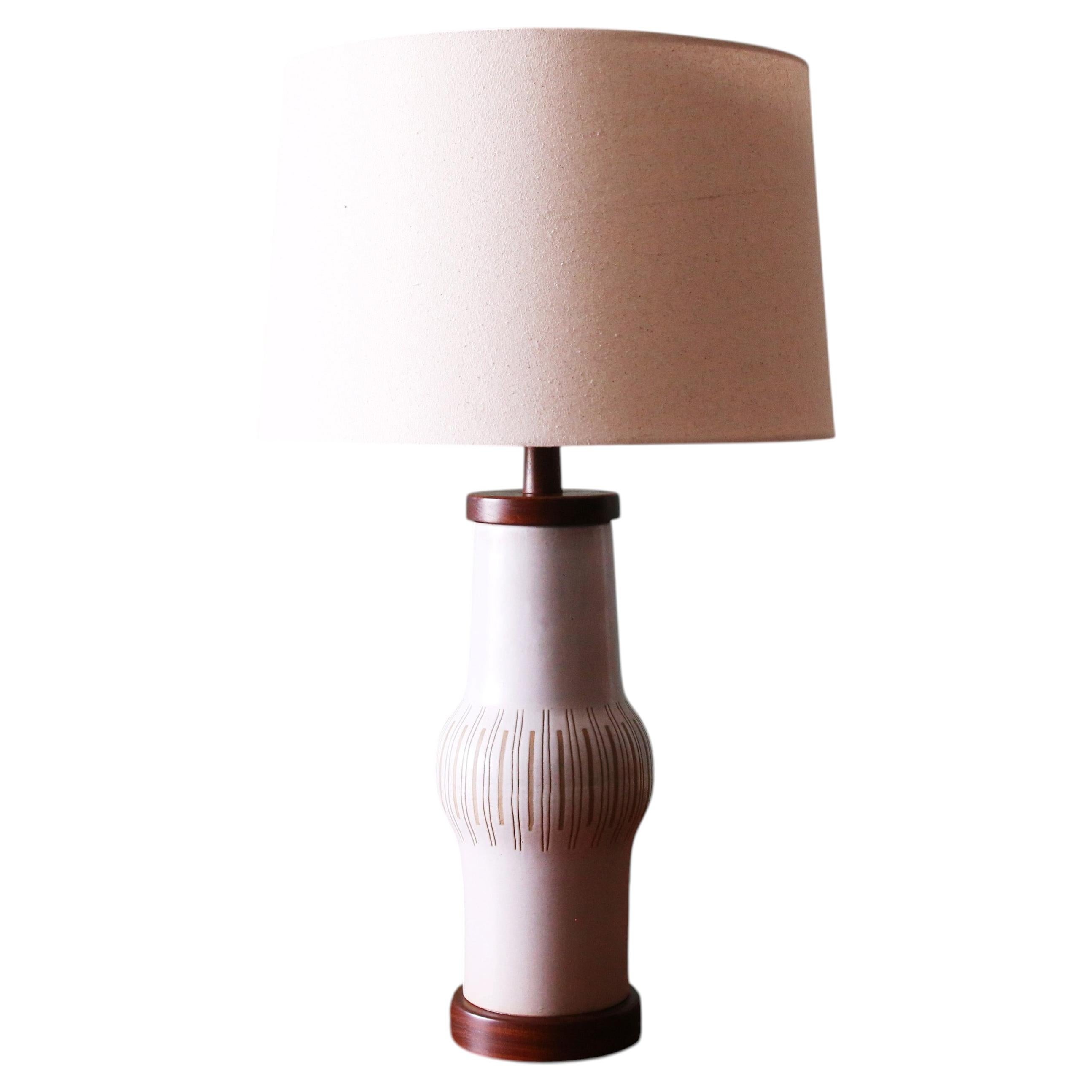 Gordon and Jane Martz M-166 Lamp for Marshall Studios white with tan incisions