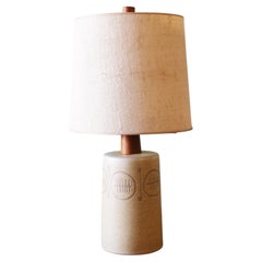 Gordon and Jane Martz M170 Lamp for Marshall Studios yellow tan engravings 31"