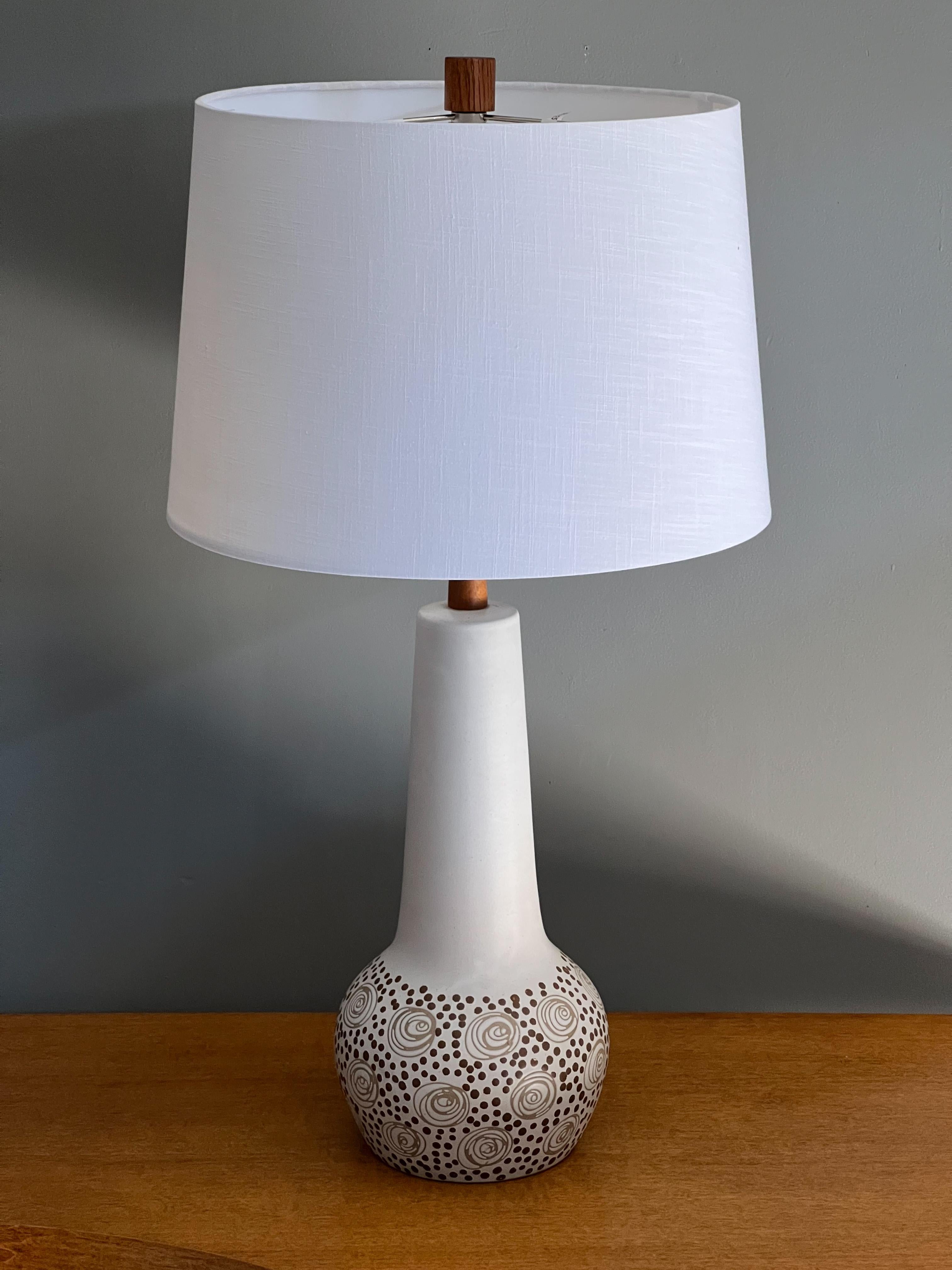 Fired Gordon and Jane Martz Marshall Studios Ceramic Lamp For Sale