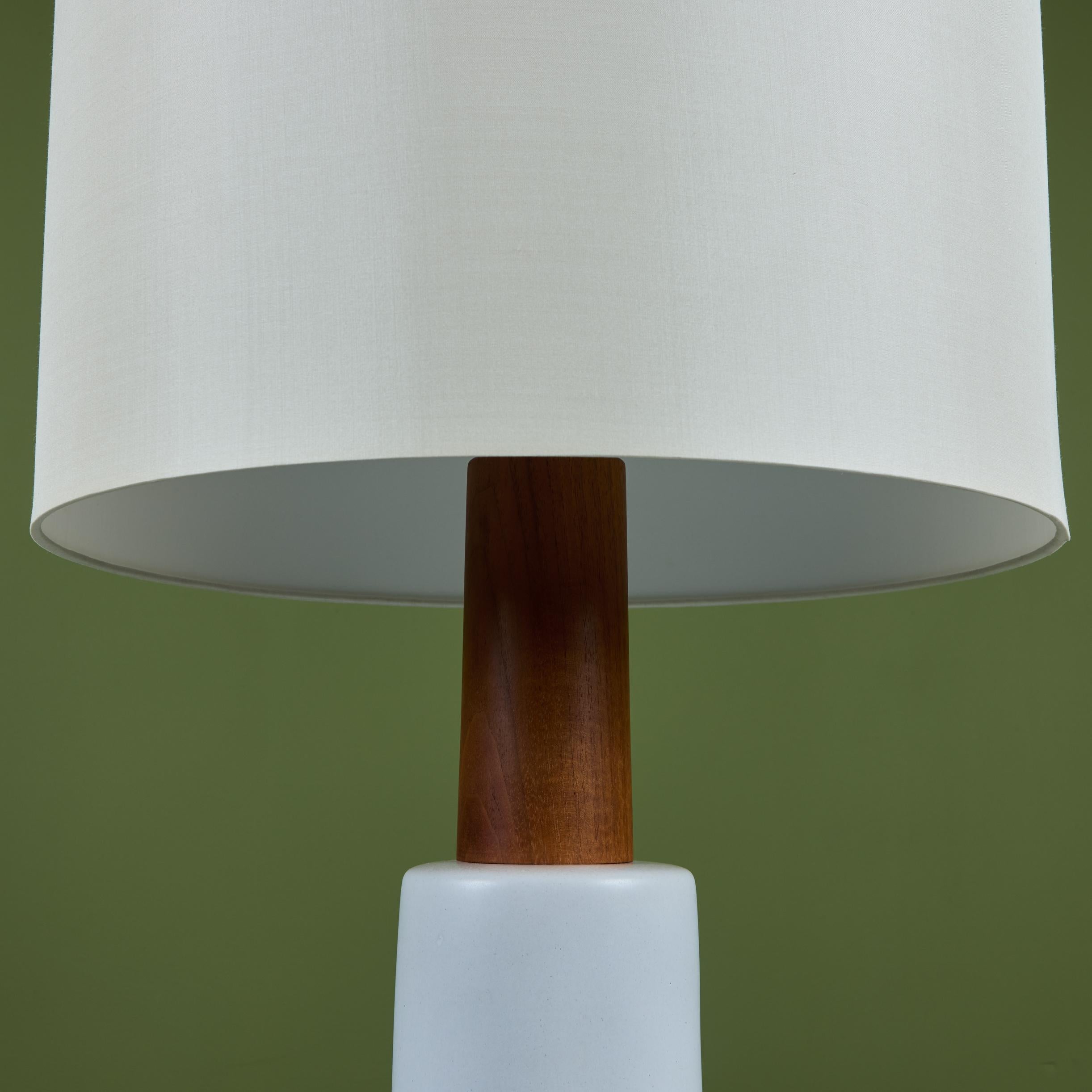 Gordon and Jane Martz Oversized White Ceramic Table Lamp For Sale 6