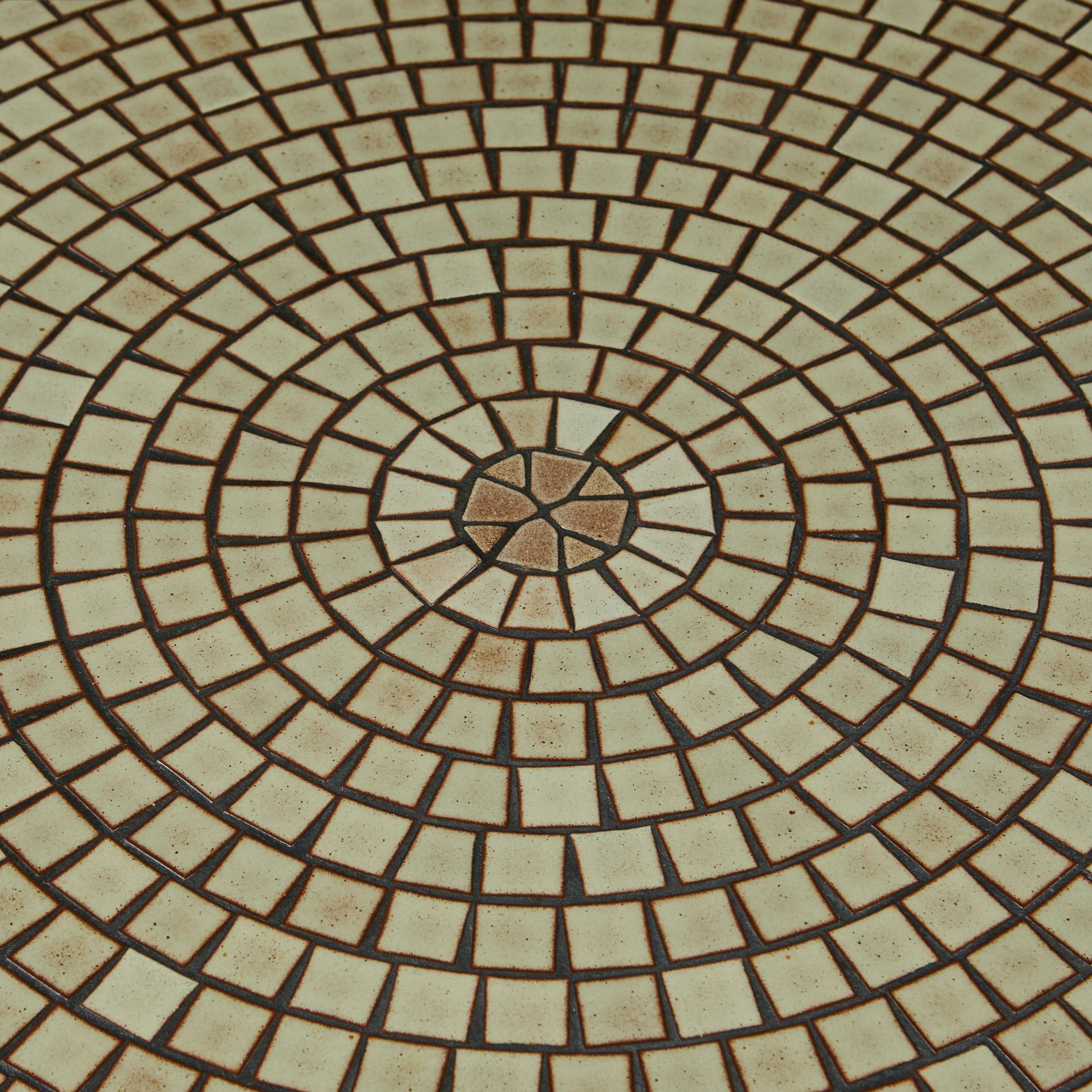 Gordon & Jane Martz Tavolino rotondo in Oak con piastrelle a mosaico in vendita 4