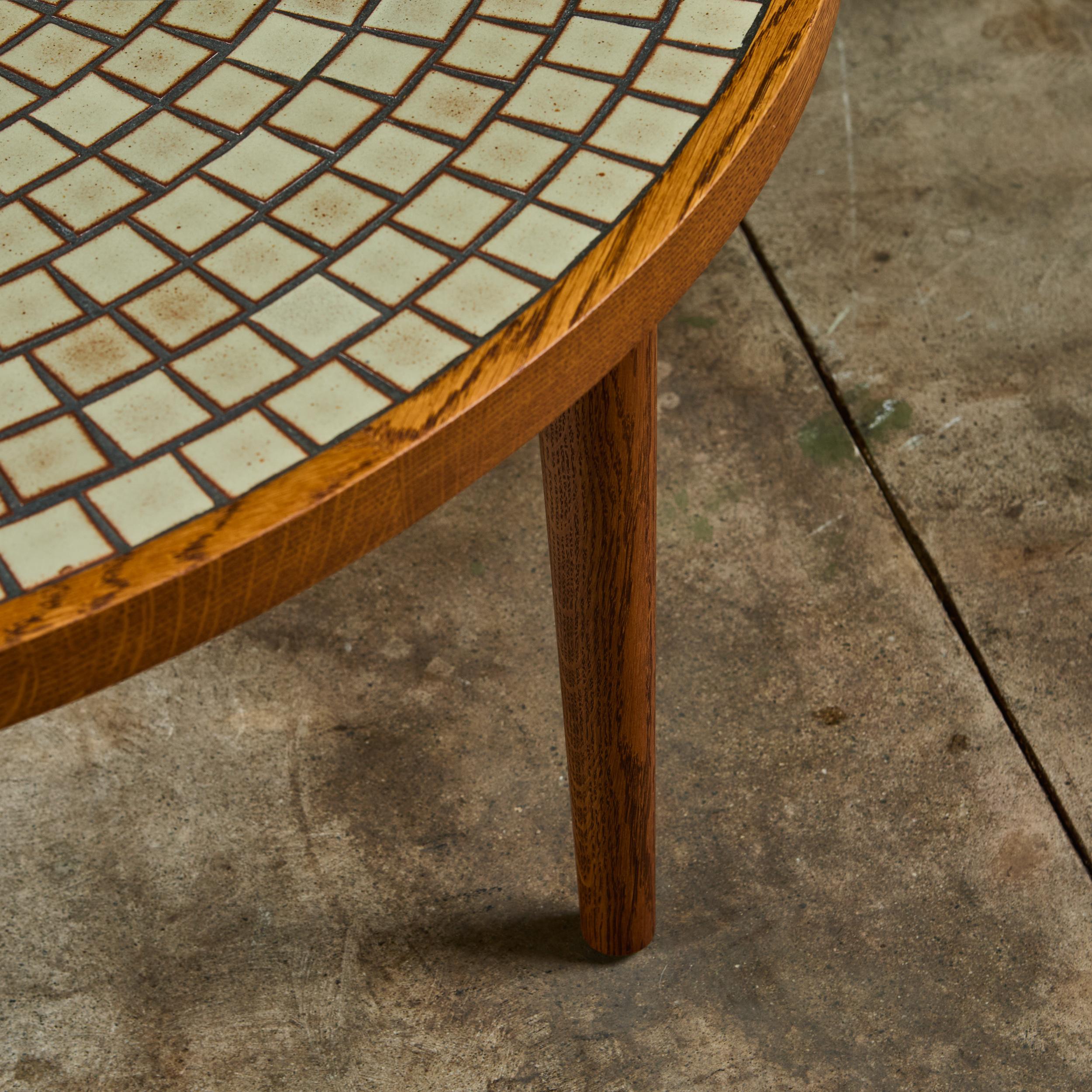 Gordon & Jane Martz Tavolino rotondo in Oak con piastrelle a mosaico in vendita 7