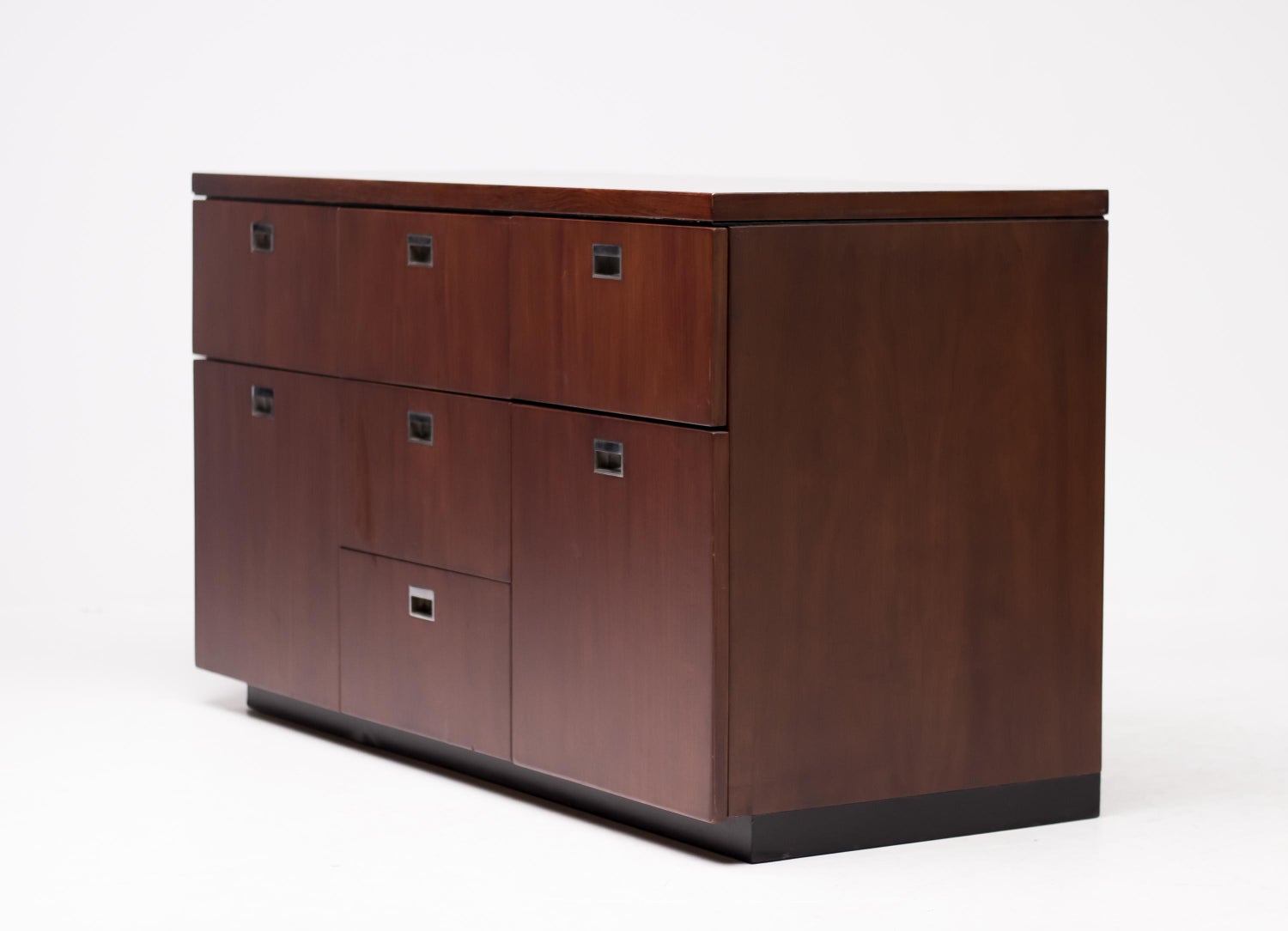 Gordon Bunshaft Architect Chest Of Drawers For Sale At 1stdibs