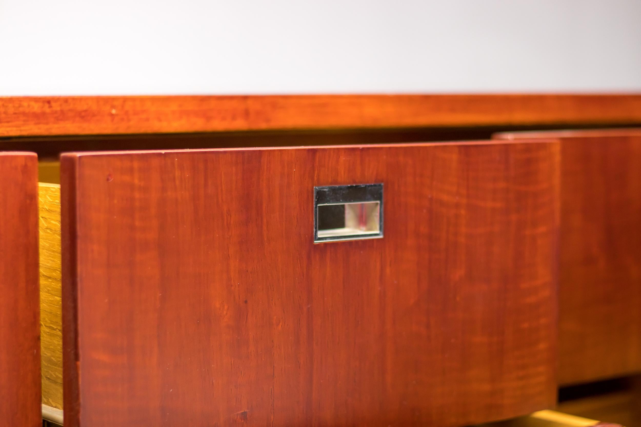 Gordon Bunshaft Credenza Extra Large in vendita 5
