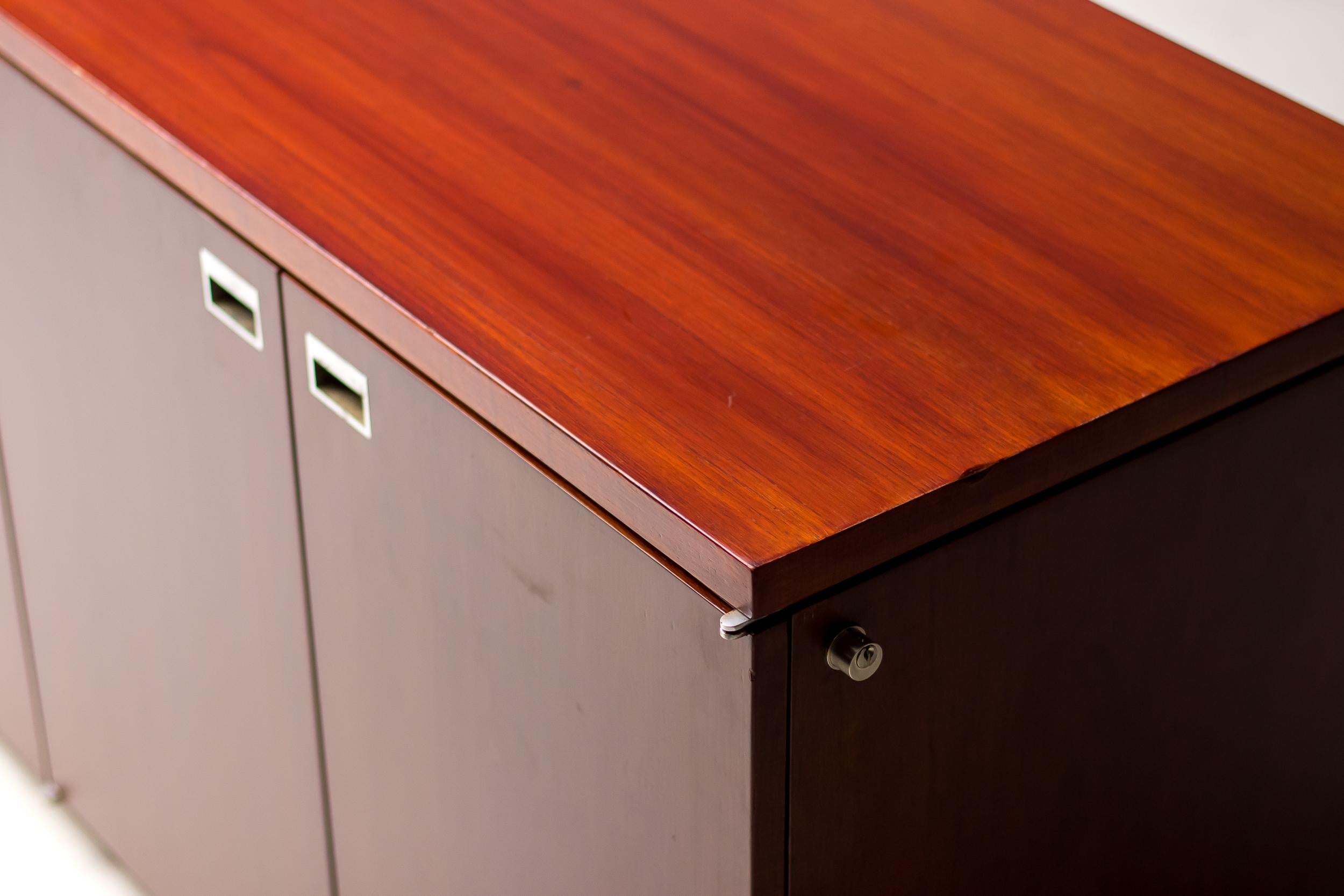 Belga Gordon Bunshaft Credenza Extra Large in vendita