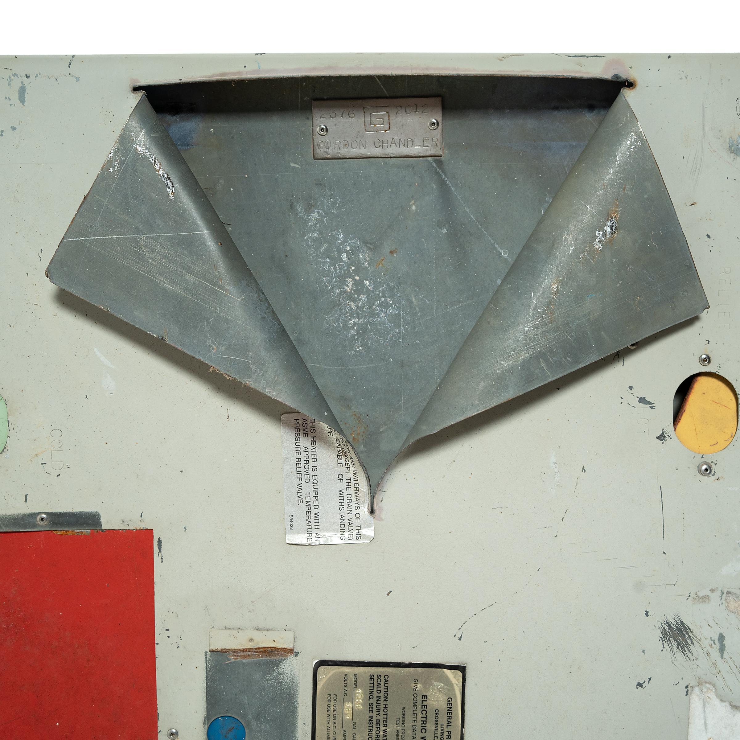 « Kimono à eau chaude », sculpture en acier trouvée, 2012 en vente 1