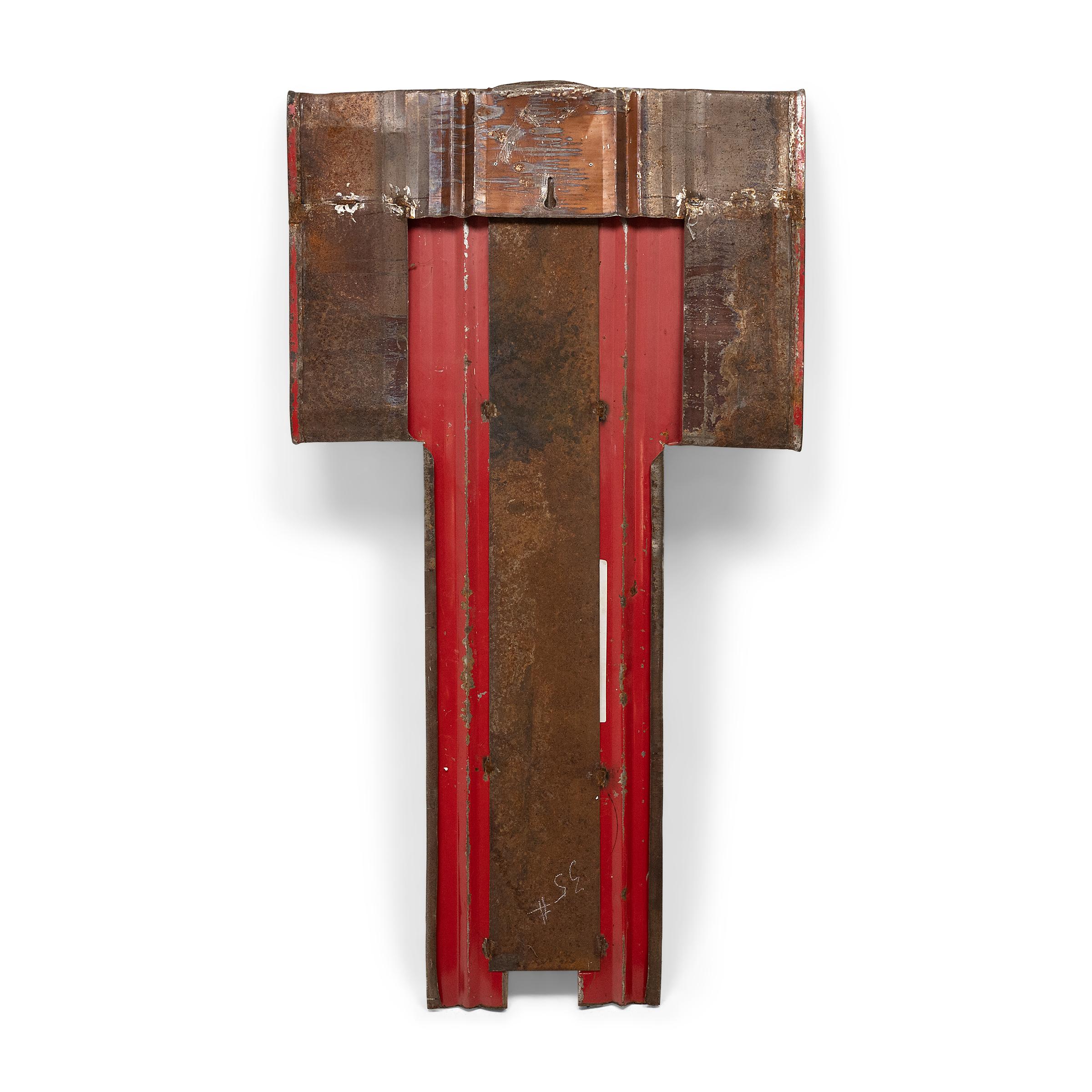 « Kimono à ourlet rouge », sculpture en acier trouvée en vente 2