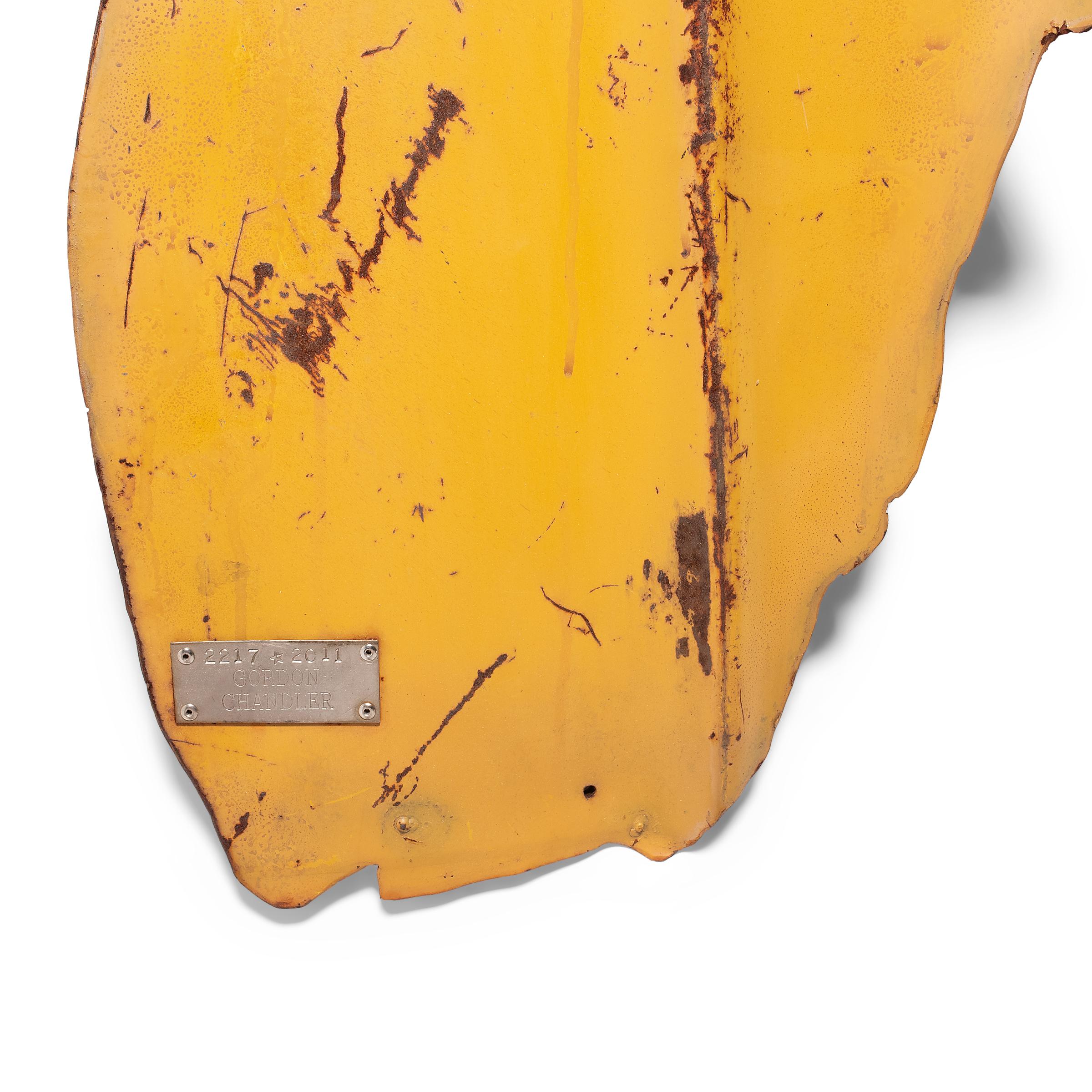 Sculpture en acier récupéré « cerf jaune », 2011 - Moderne Art par Gordon Chandler