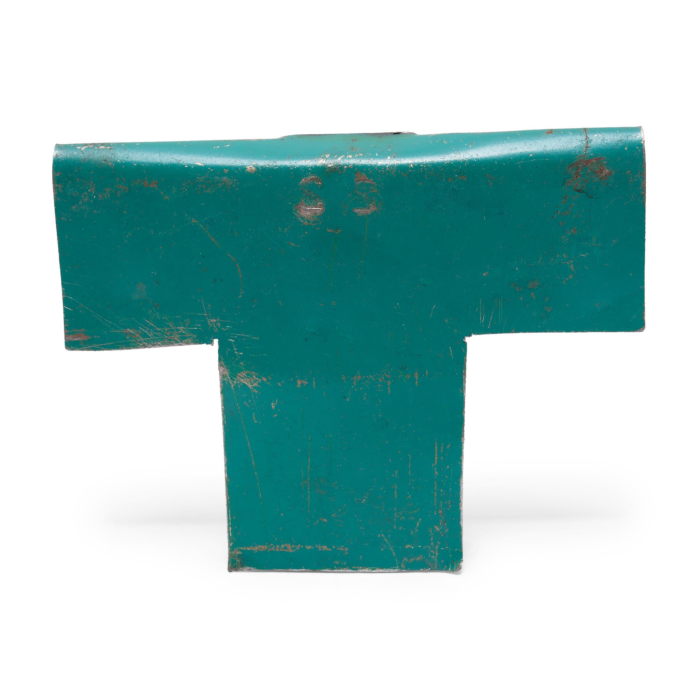 Veste bleu sarcelle étincelante - Moderne Sculpture par Gordon Chandler