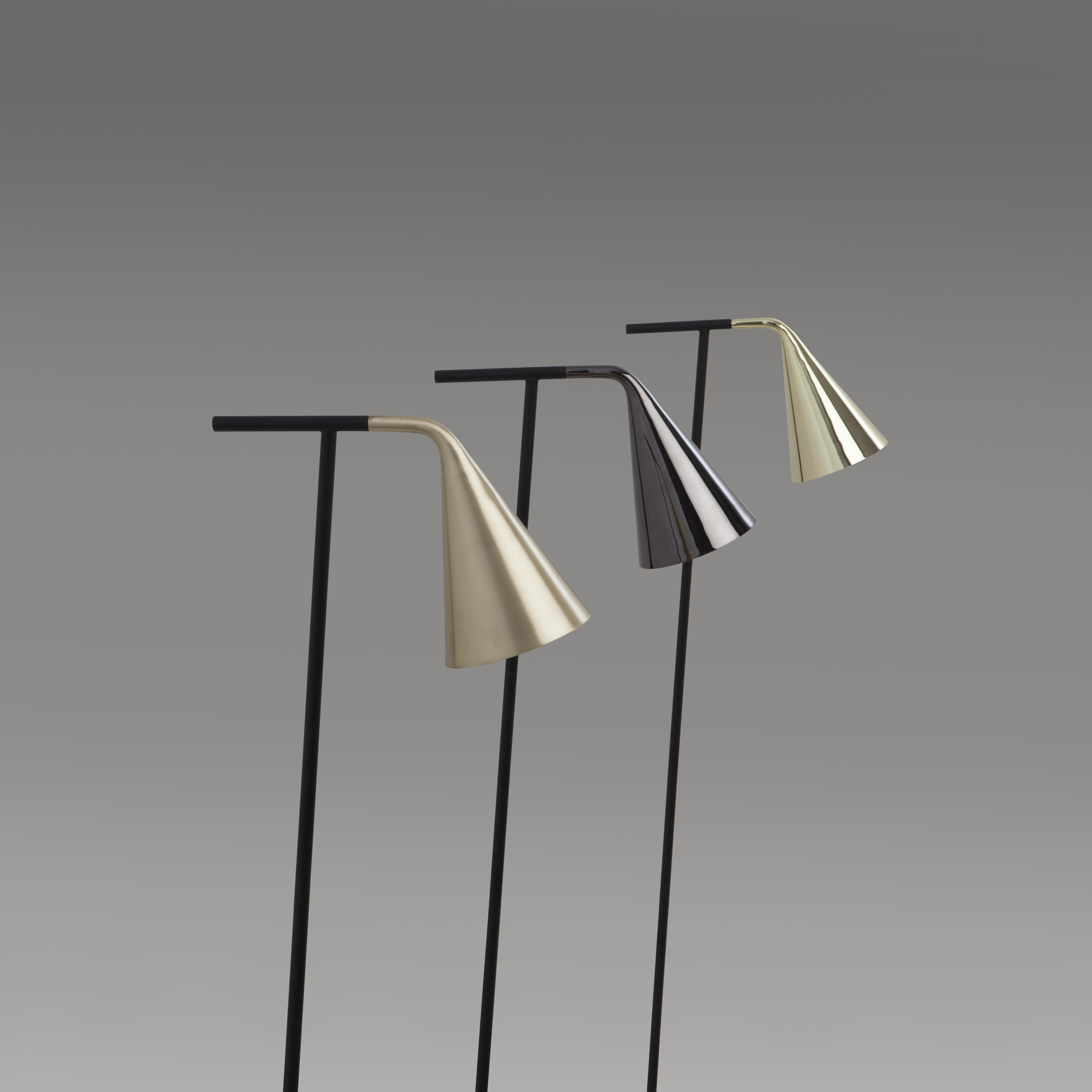 A new formal and material interpretation of the conical diffuser is the main feature of Gordon lamps. The essential and refined aspect with a strong character that is conferred by the shape of the brass casting; these practical and versatile lamps