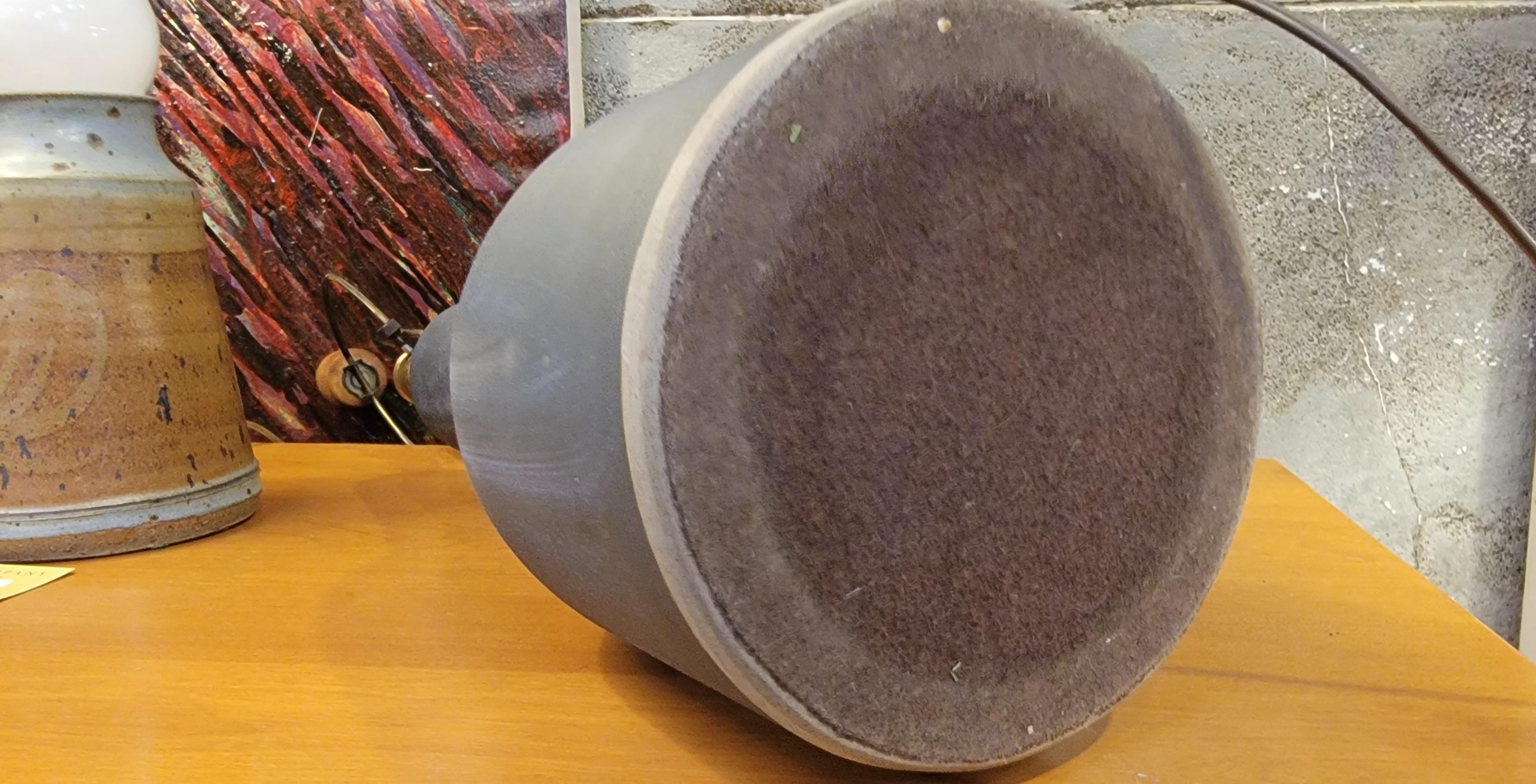 Gordon & Jane Martz Keramik-Tischlampe mit mattem grauer Glasur im Angebot 5