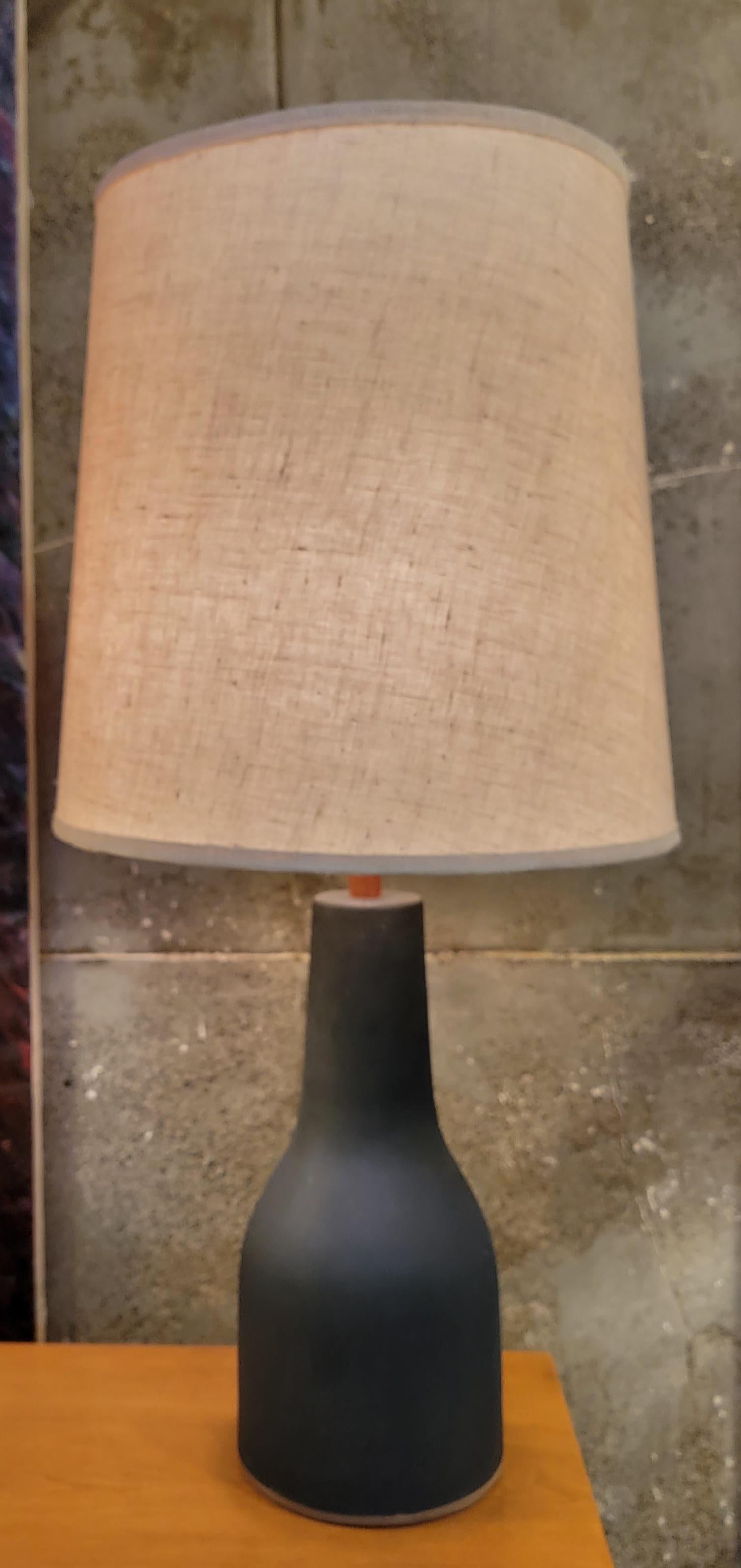 Mid-Century Modern Gordon & Jane Martz Ceramic Table Lamp Matt Gray Glaze For Sale