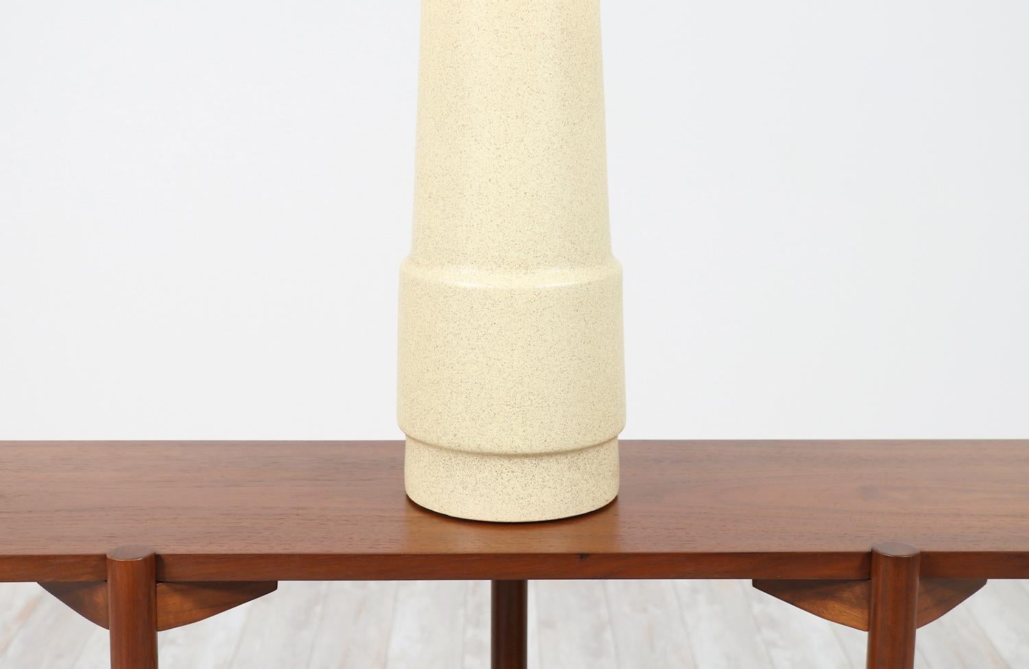 Mid-20th Century Gordon & Jane Martz Cream Glaze Ceramic Table Lamp for Marshall Studios