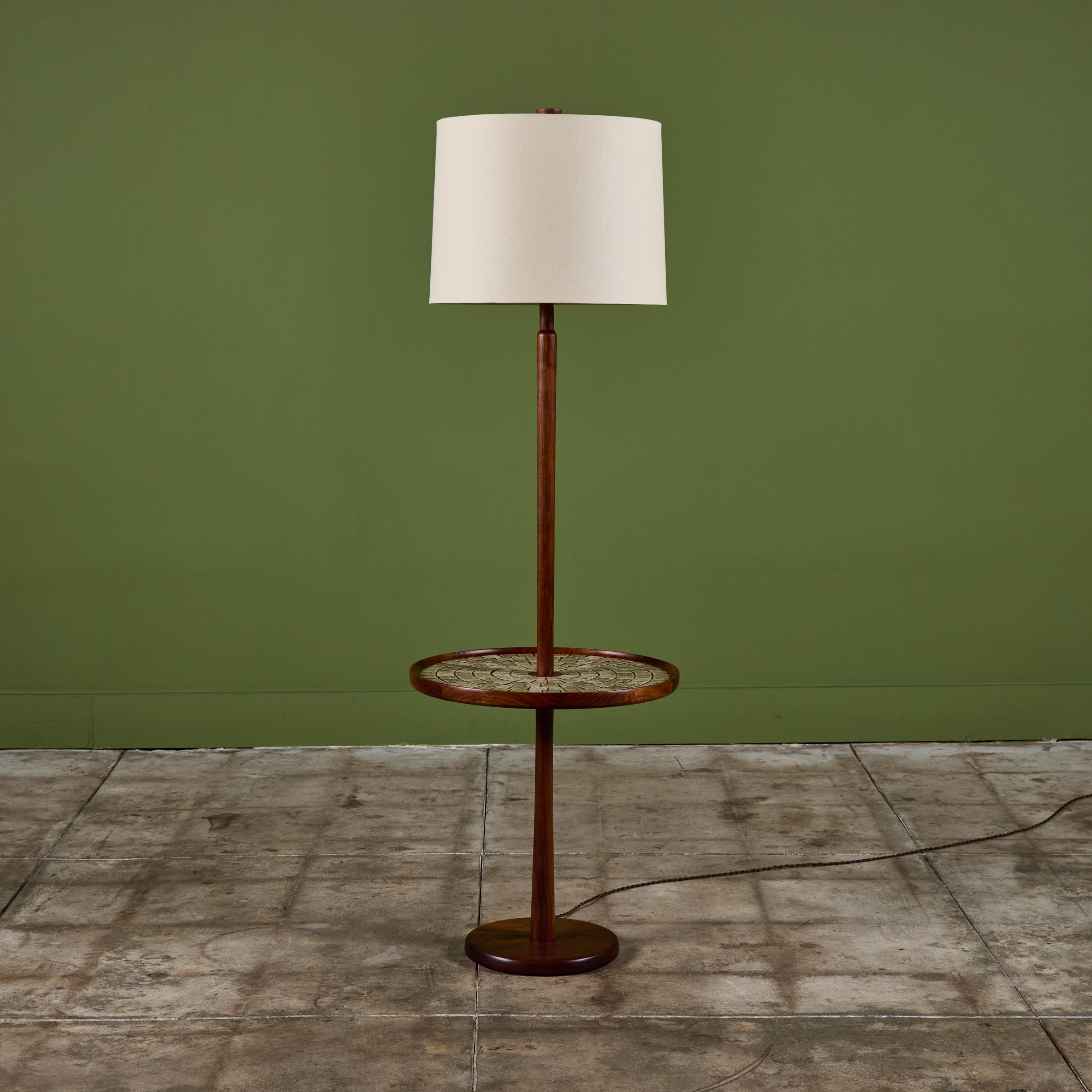 Américain Lampadaire Gordon & Jane Martz avec mosaïque carrée émaillée scintillante en vente