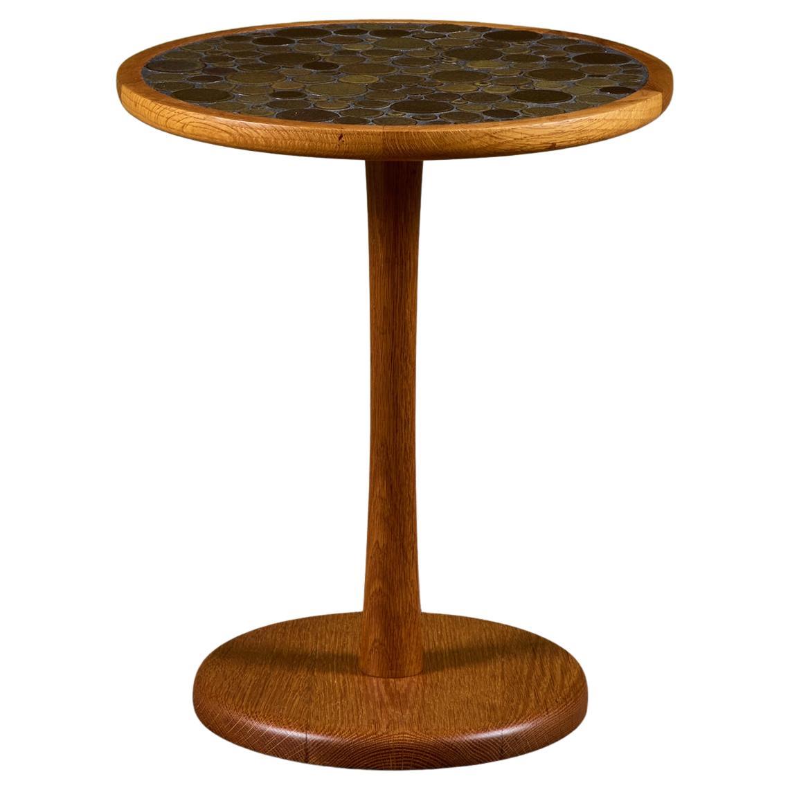 Gordon & Jane Martz Grün gesprenkelte glasierte Münzfliese Mosaik Beistelltisch im Angebot
