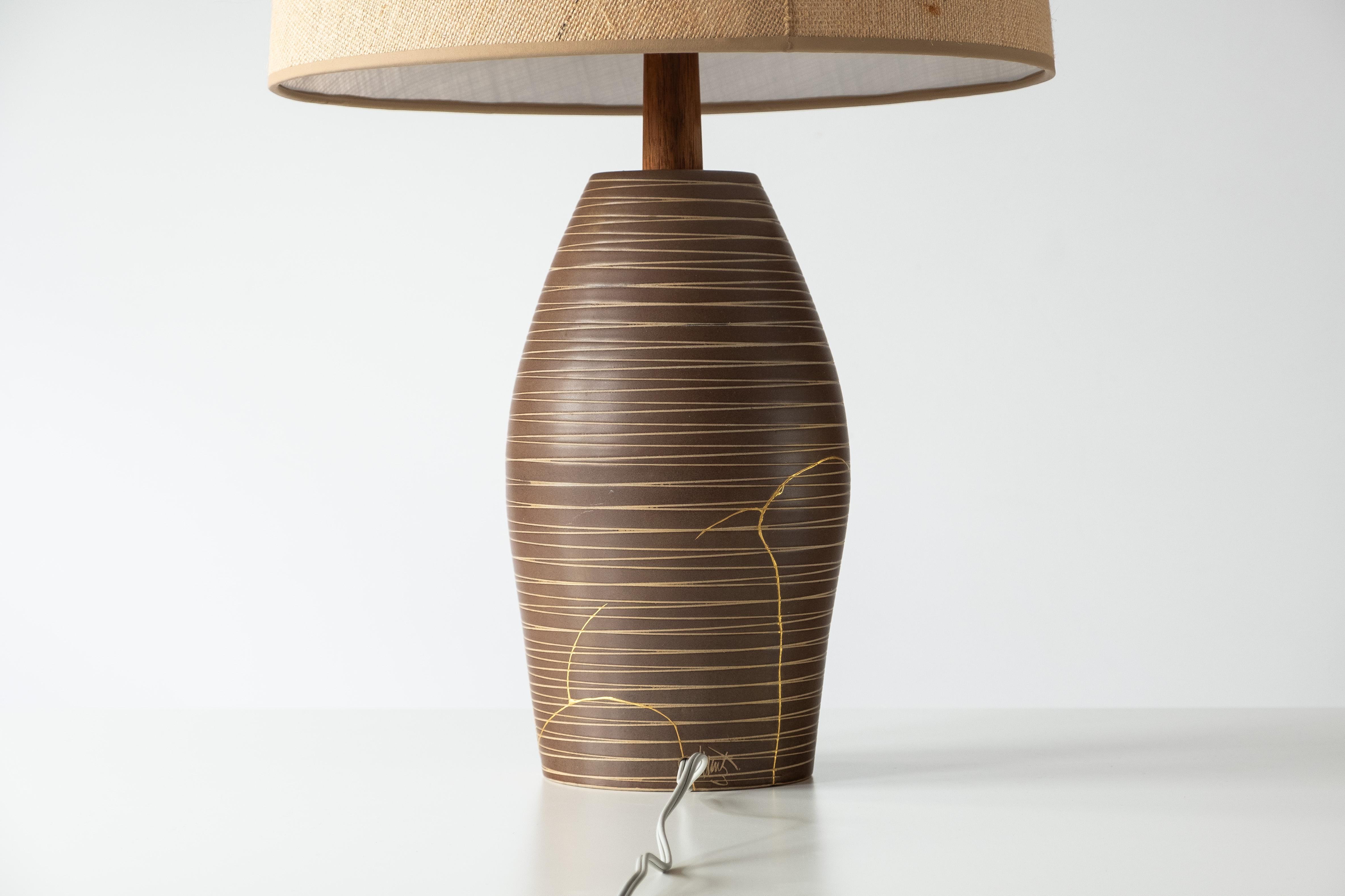 Gordon & Jane Martz / Marshall Studios Ceramic Pottery Table Lamp — Matte Brown  For Sale 1