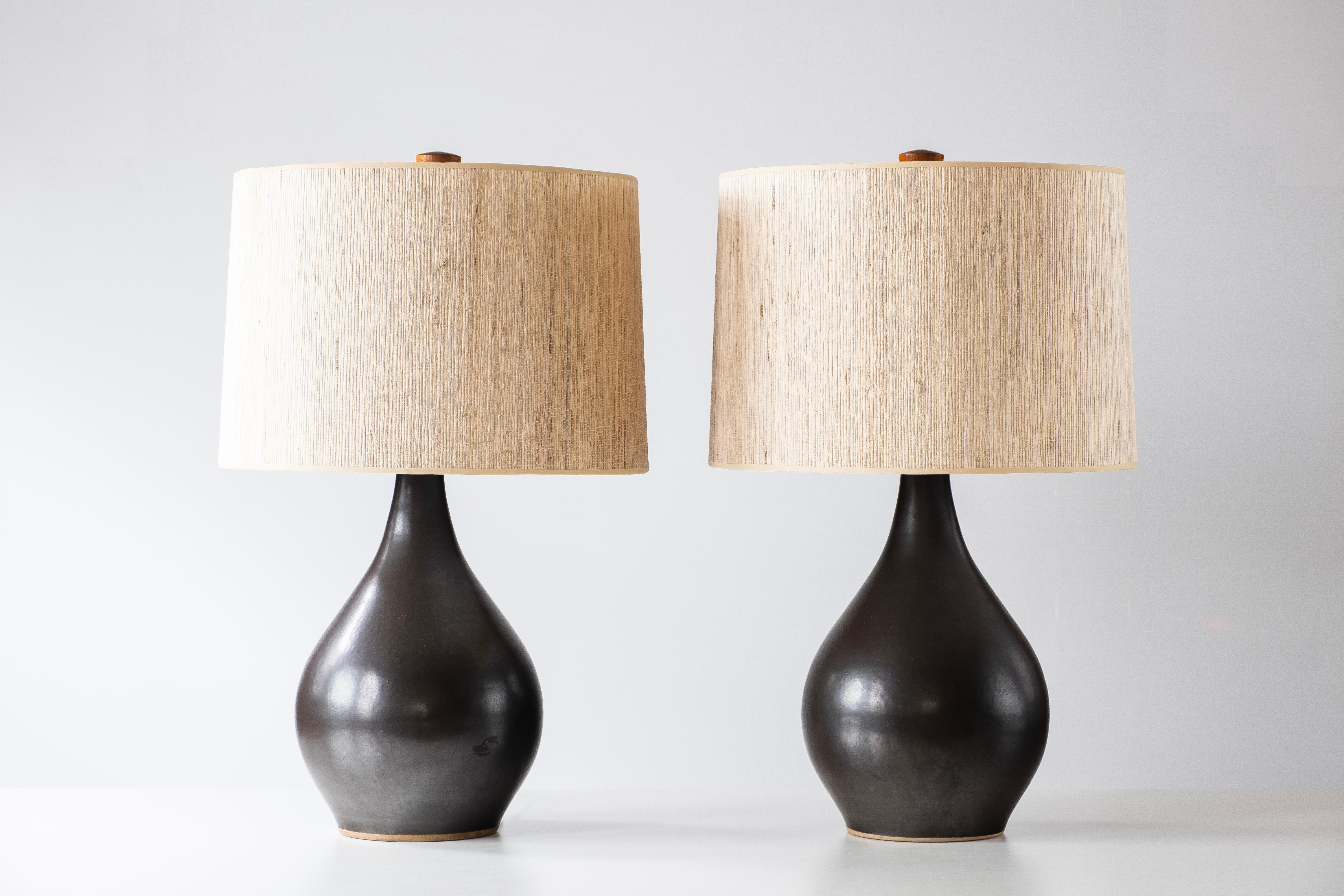 American Gordon & Jane Martz / Marshall Studios Ceramic Table Lamps, Gunmetal Black Glaze