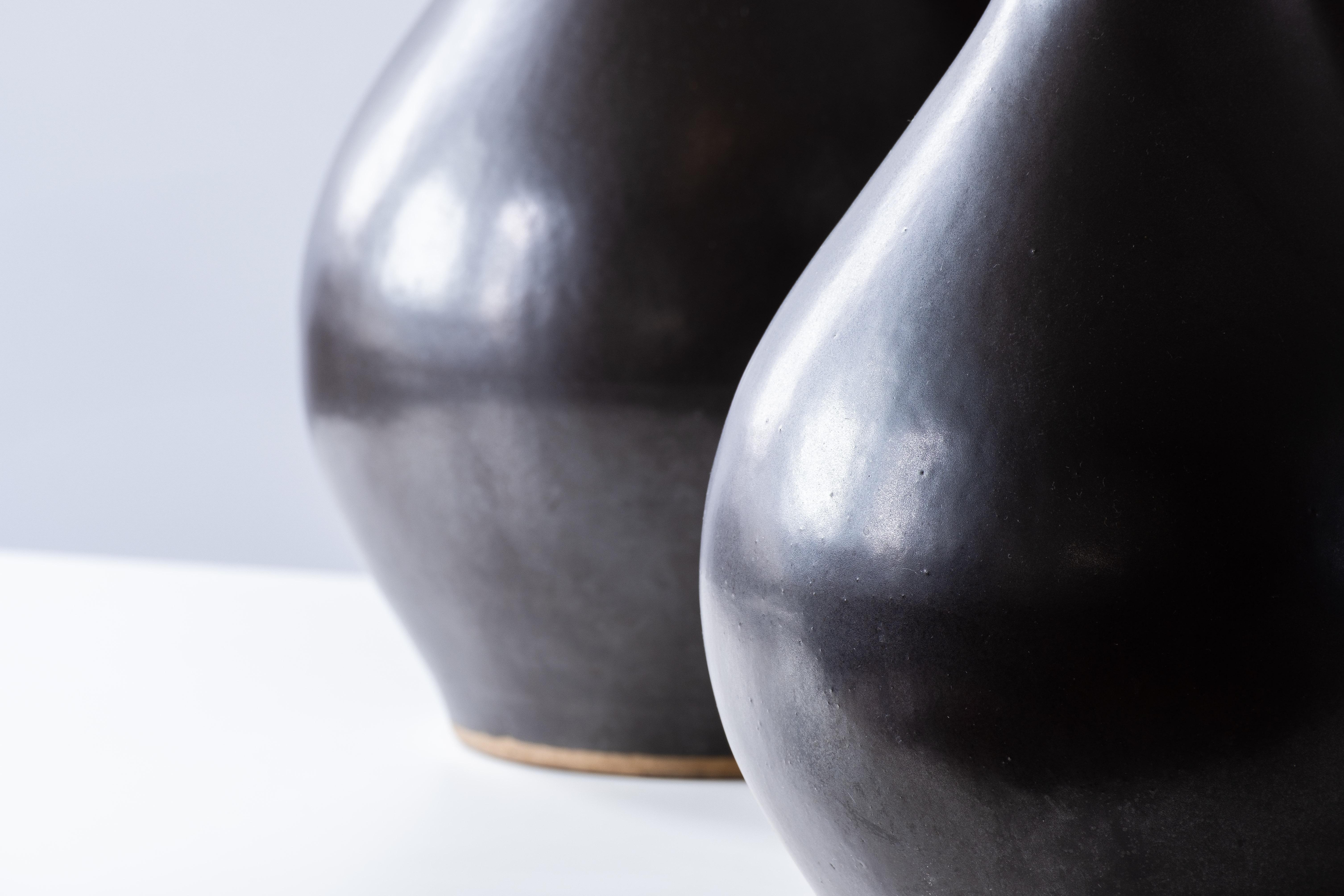 Milieu du XXe siècle Gordon & Jane Martz / Marshall Studios - Lampes de table en céramique, glaçure noire bronze