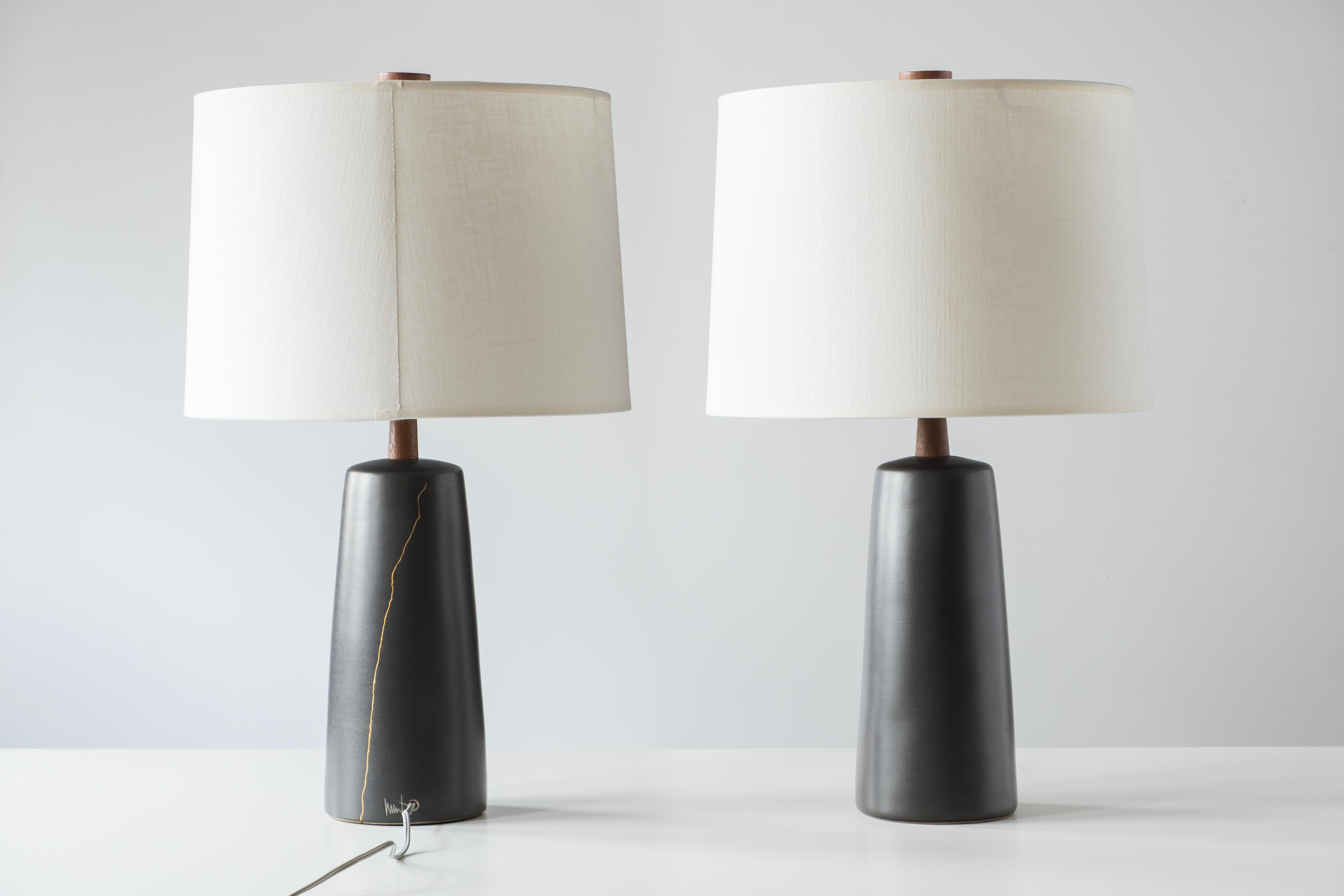 Gordon & Jane Martz / Marshall Studios Ceramic Table Lamps, Matte Black Glaze In Good Condition In Portland, OR