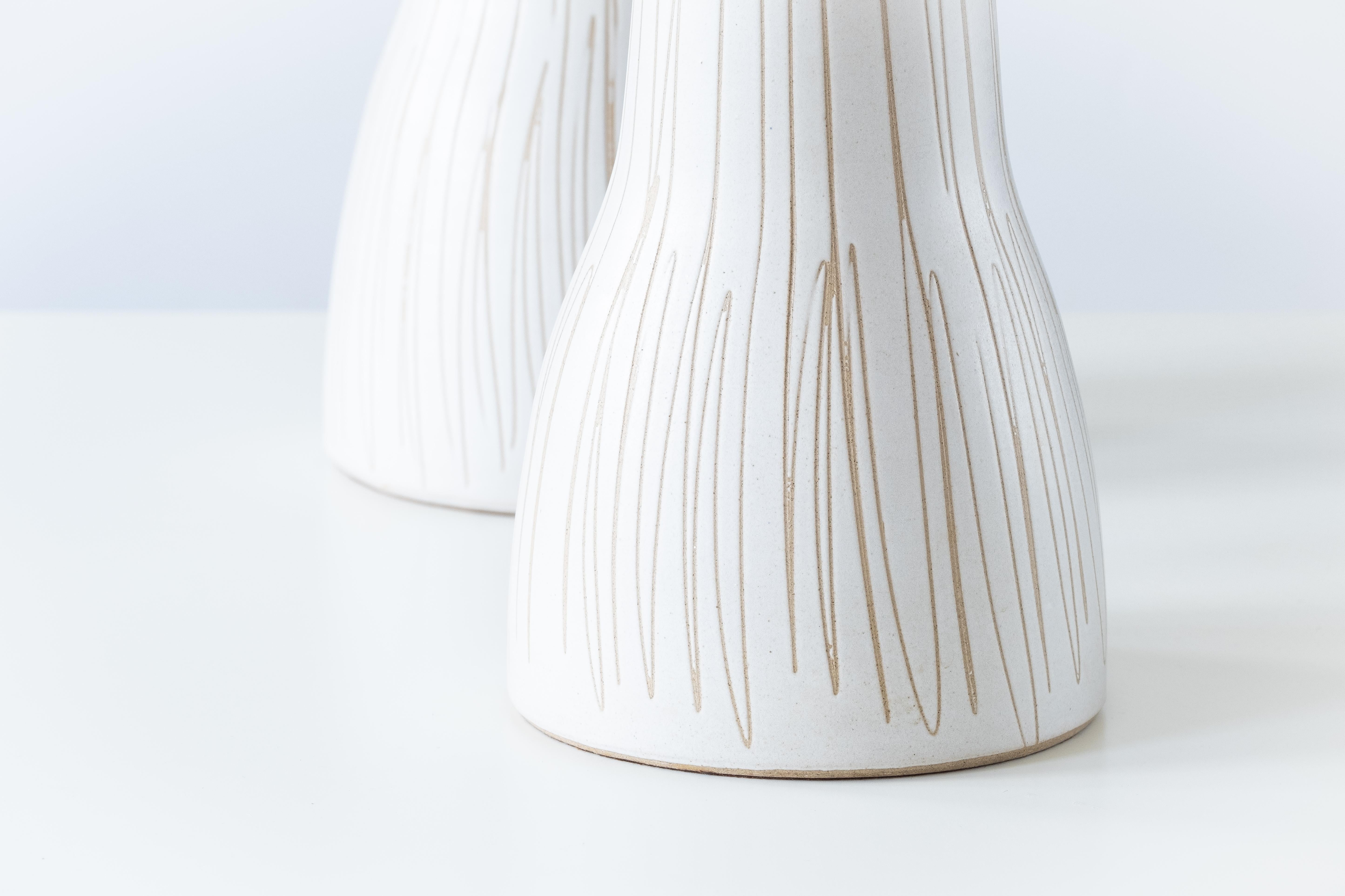 Gordon & Jane Martz / Marshall Studios Keramik-Tischlampen, weiße Glasur im Angebot 4