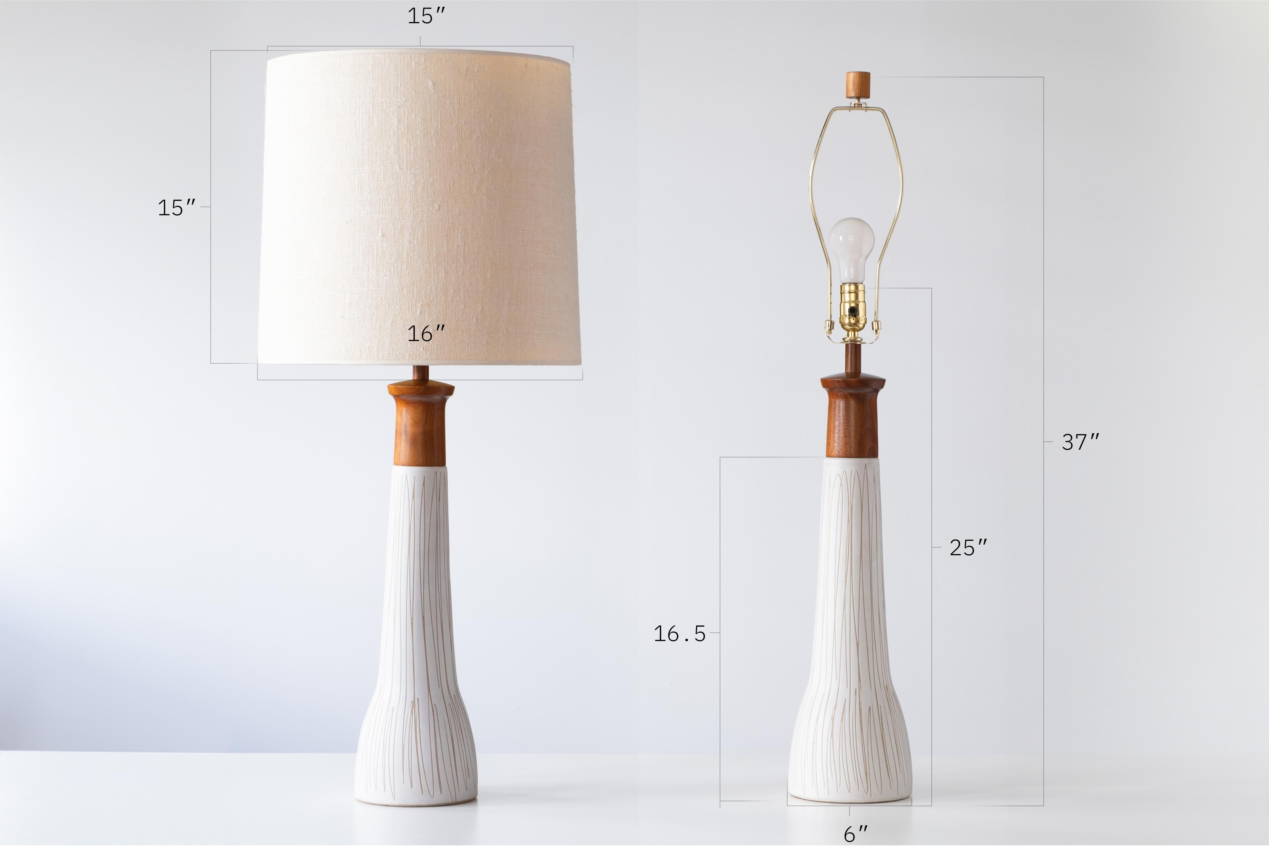 Gordon & Jane Martz / Marshall Studios Ceramic Table Lamps, White Glaze In Good Condition For Sale In Portland, OR