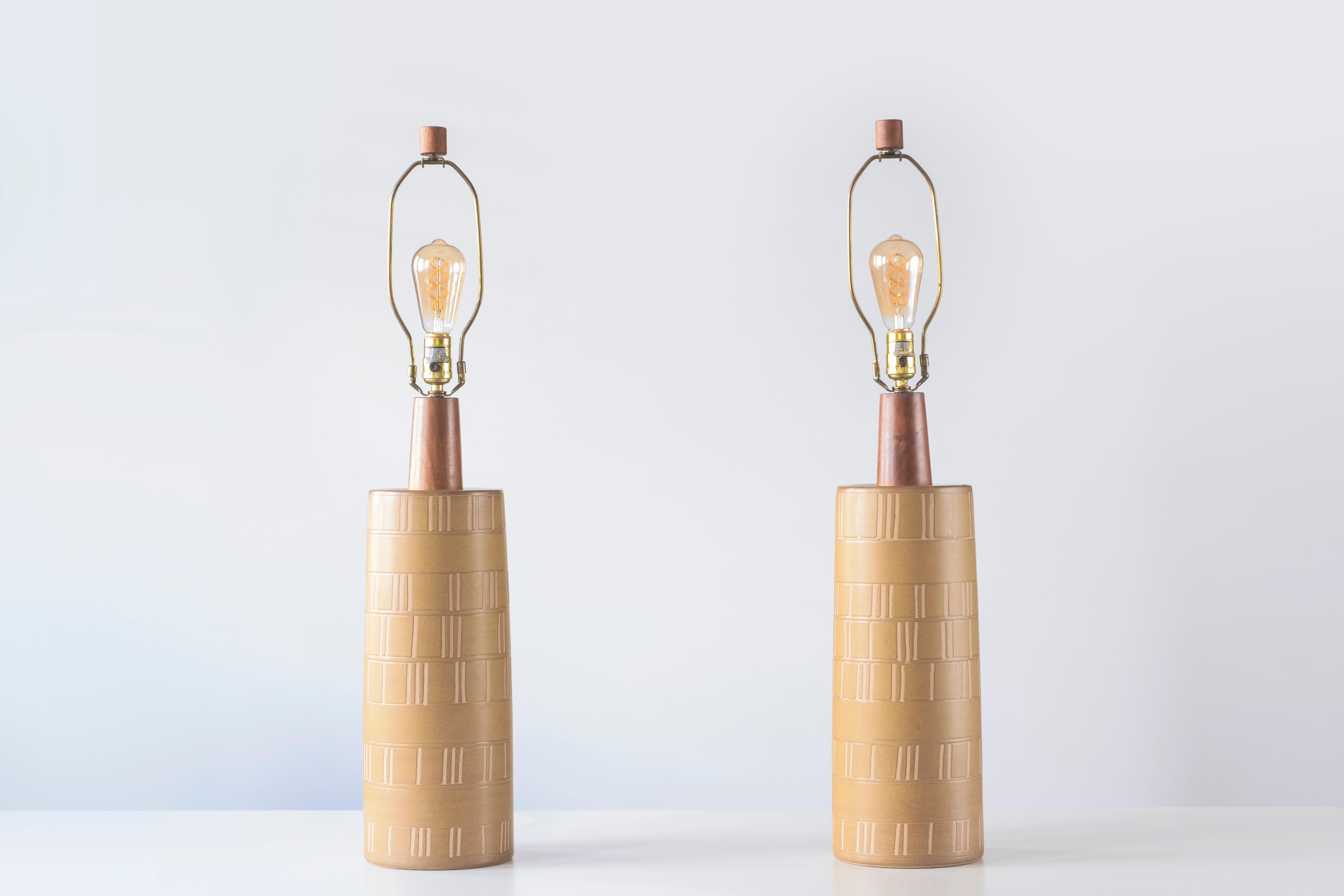 Glazed Gordon & Jane Martz / Marshall Studios Ceramic Table Lamps, Yellow Incised