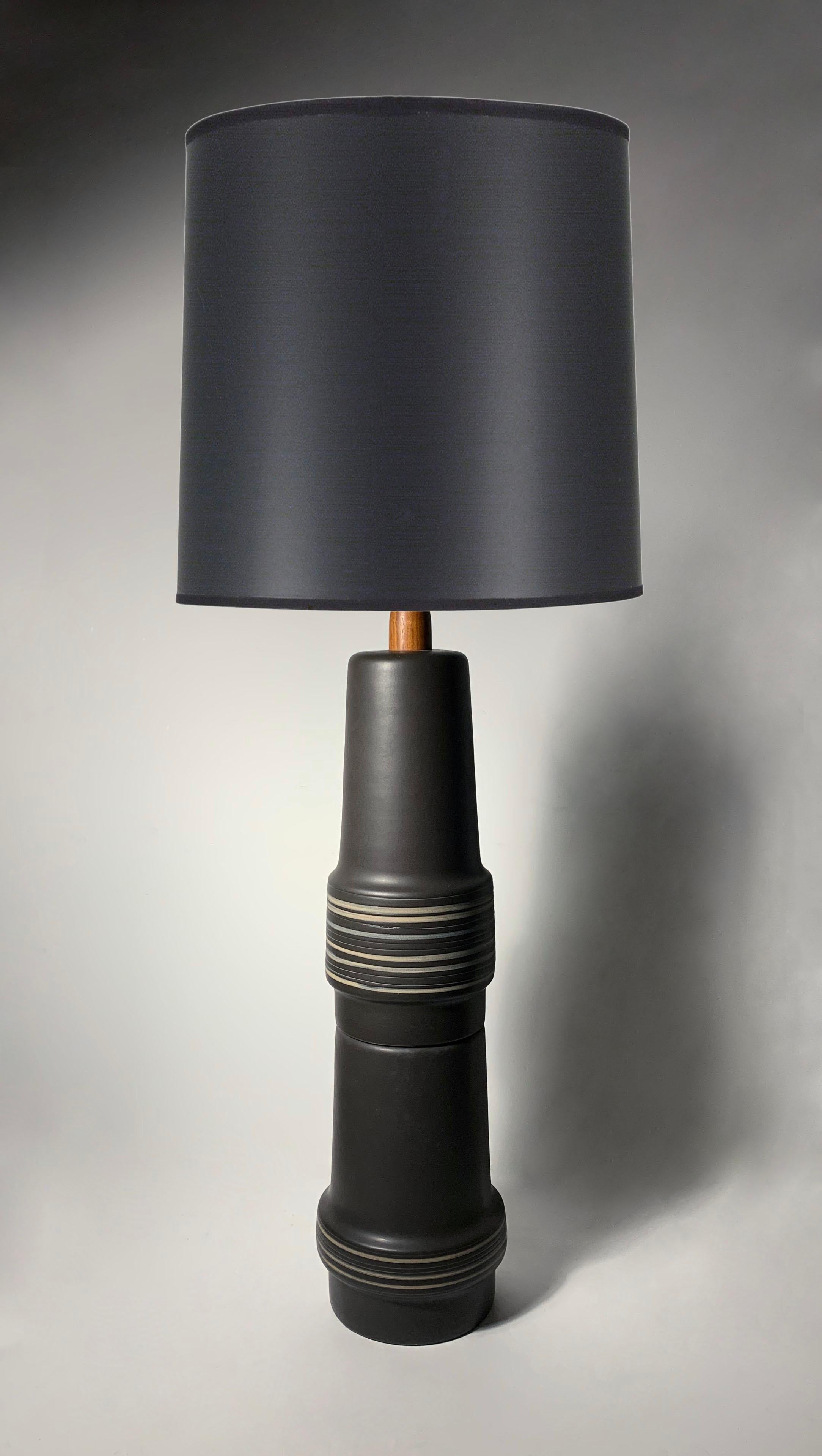 Gordon & Jane Martz Mid Century Stacked Ceramic Pottery Table Lamp in Black

Includes the original white shade shown in picture. Black shade is for Display purpose only. 