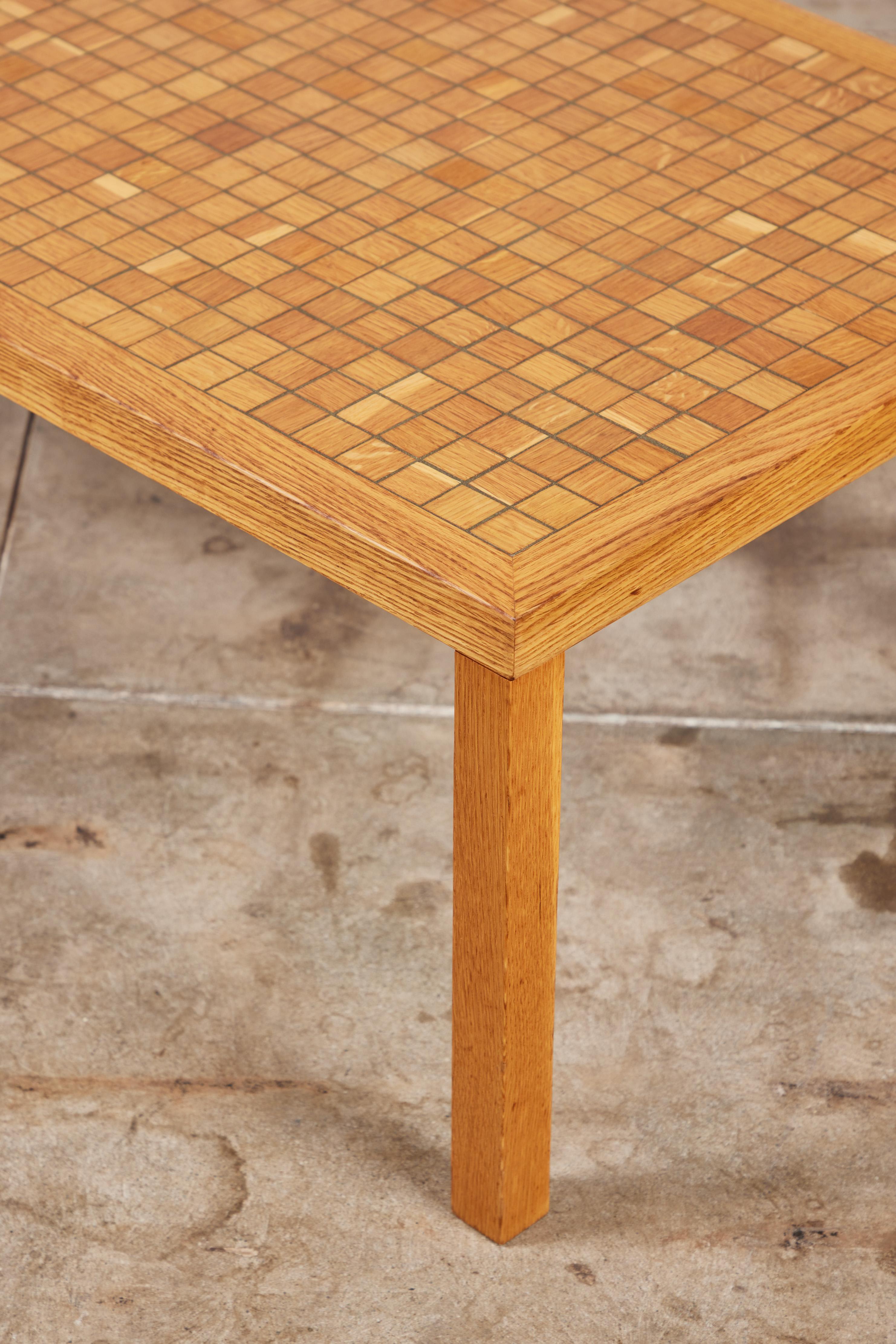 Table basse rectangulaire Gordon & Jane Martz avec mosaïque de chêne incrustée en vente 4
