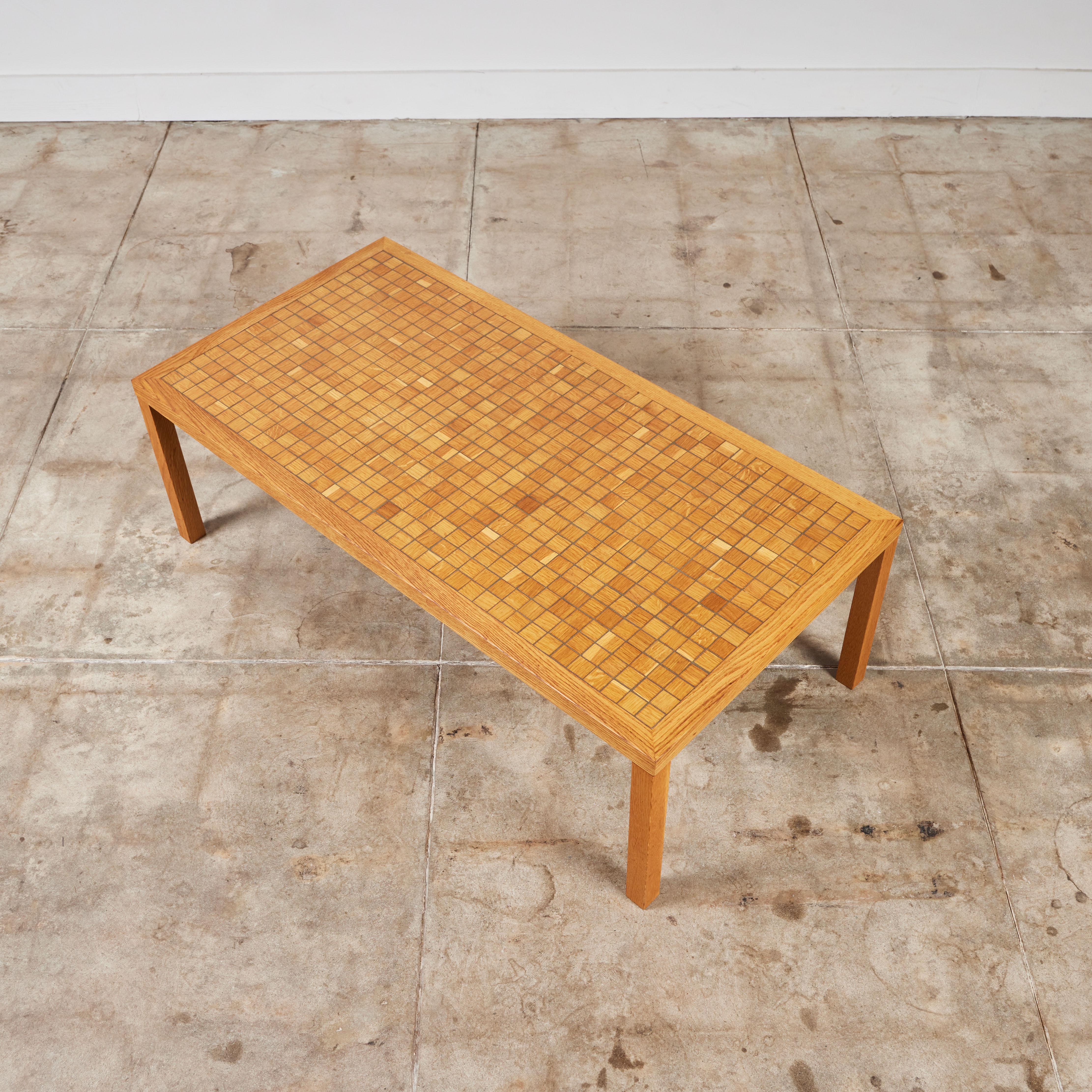 Table basse rectangulaire Gordon & Jane Martz avec mosaïque de chêne incrustée en vente 1