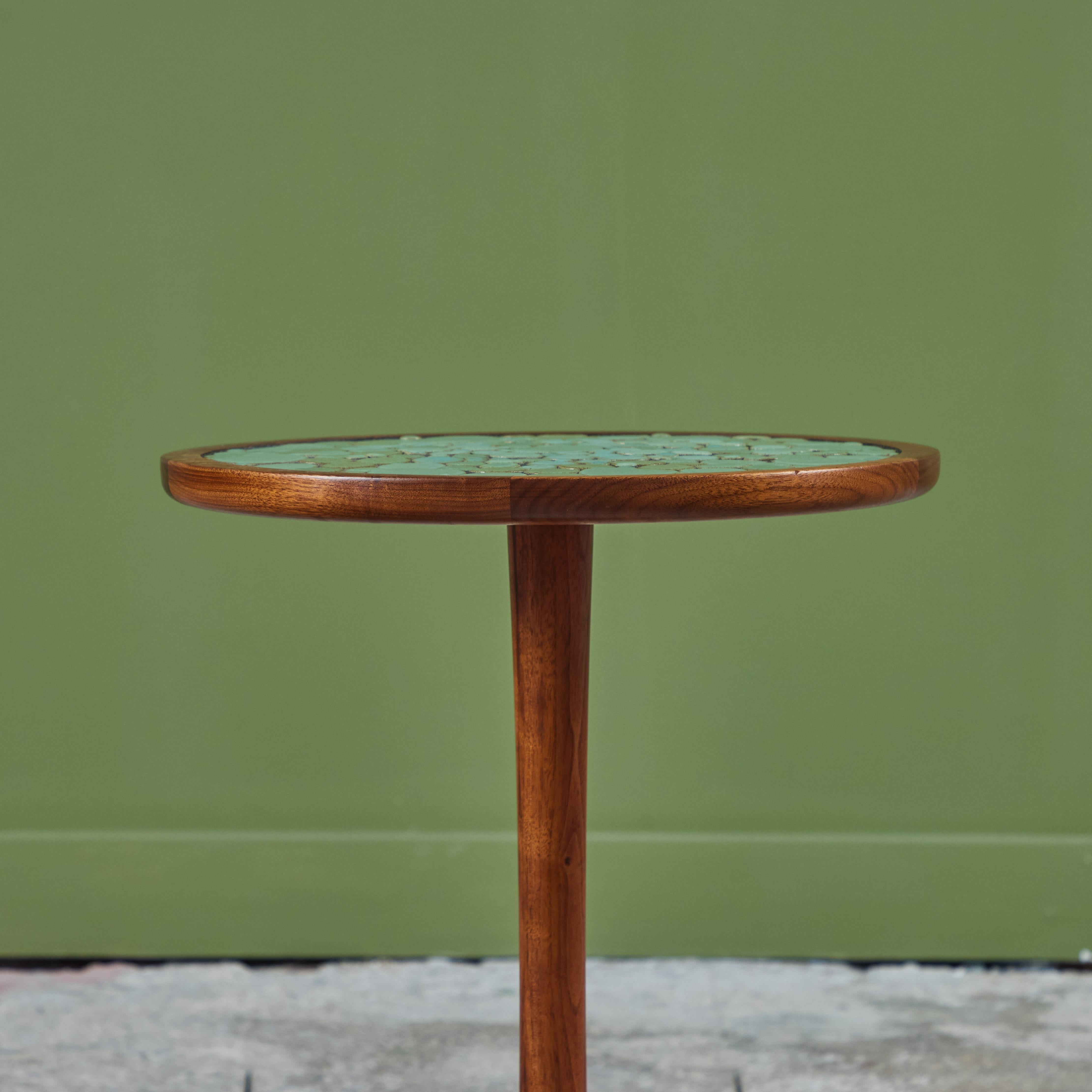 Céramique Table d'appoint en mosaïque de carreaux de céramique verte Sea Foam de Gordon & Jane Martz en vente