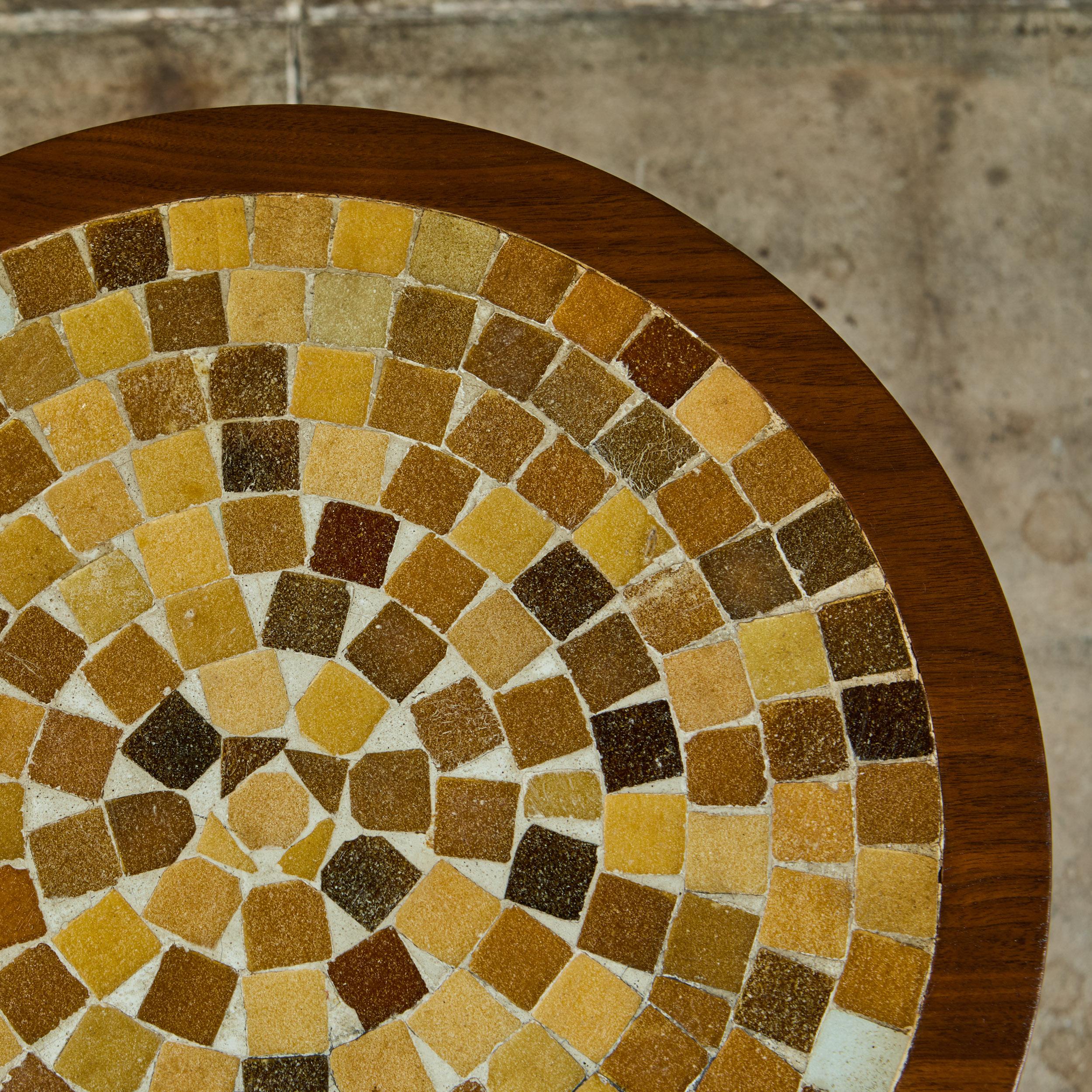 Mesa auxiliar de mosaico estilo Gordon & Jane Martz en venta 6