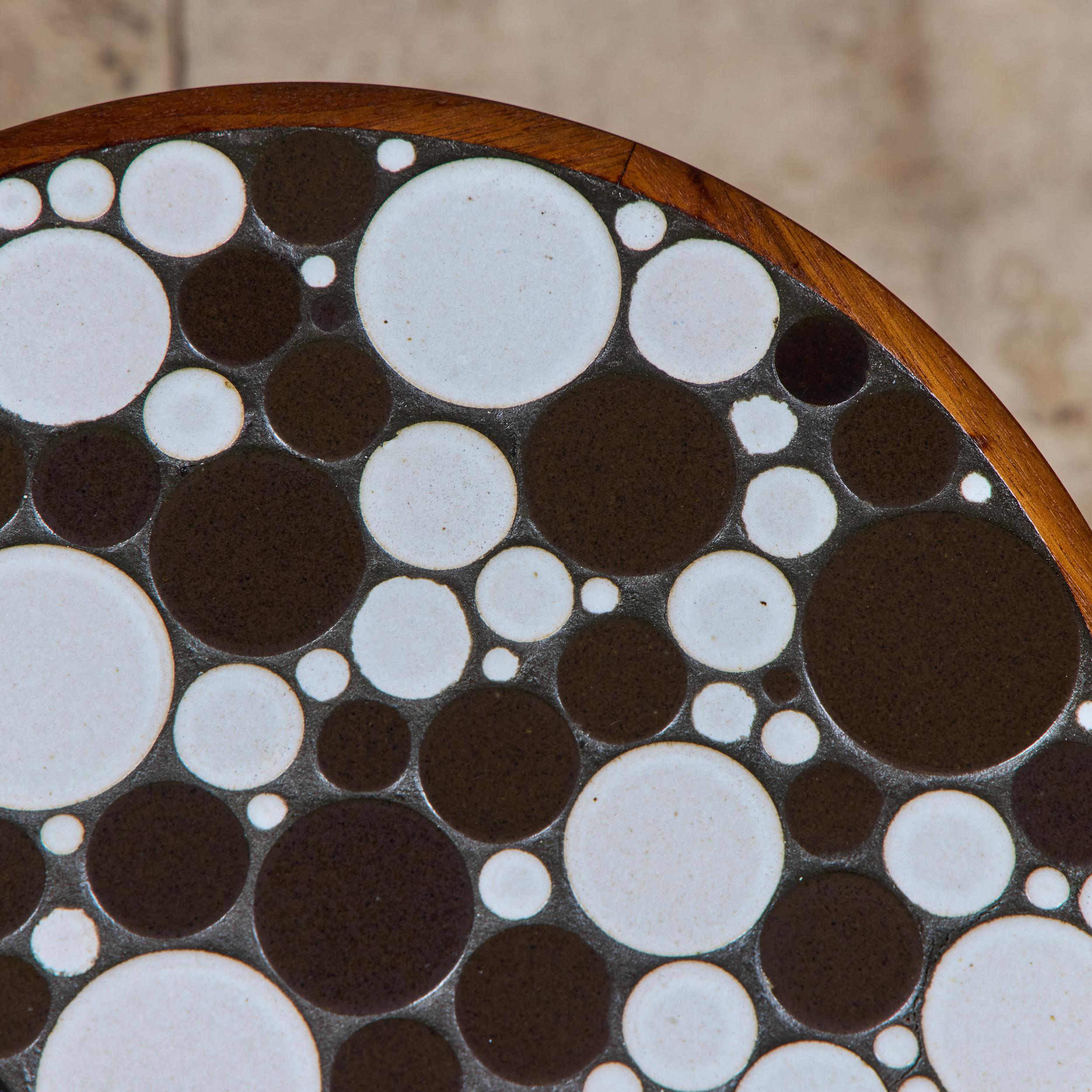 Gordon & Jane Martz Two Tone Coin Tile Mosaic Side Table en vente 4