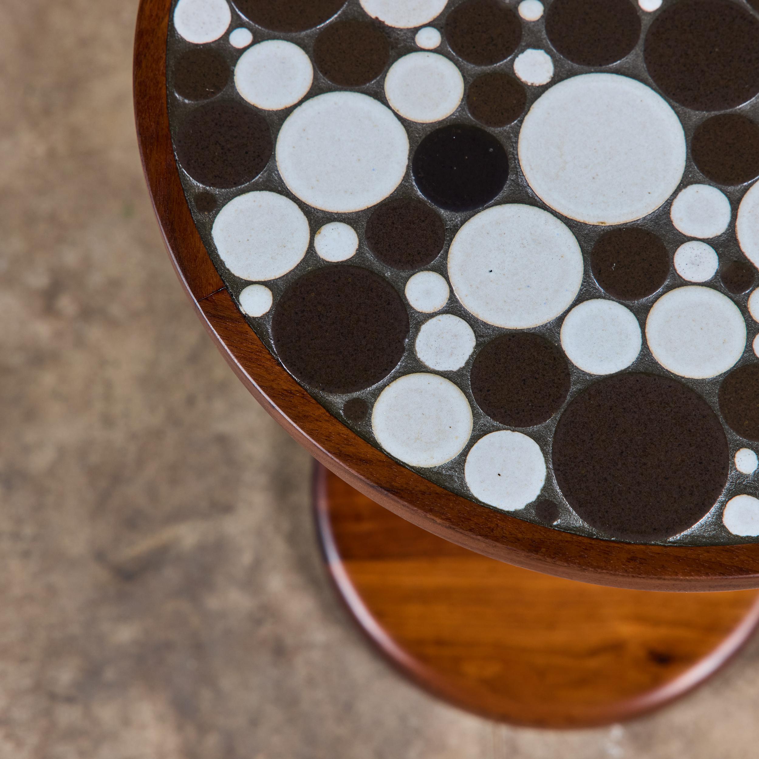 Gordon & Jane Martz Two Tone Coin Tile Mosaic Side Table en vente 5