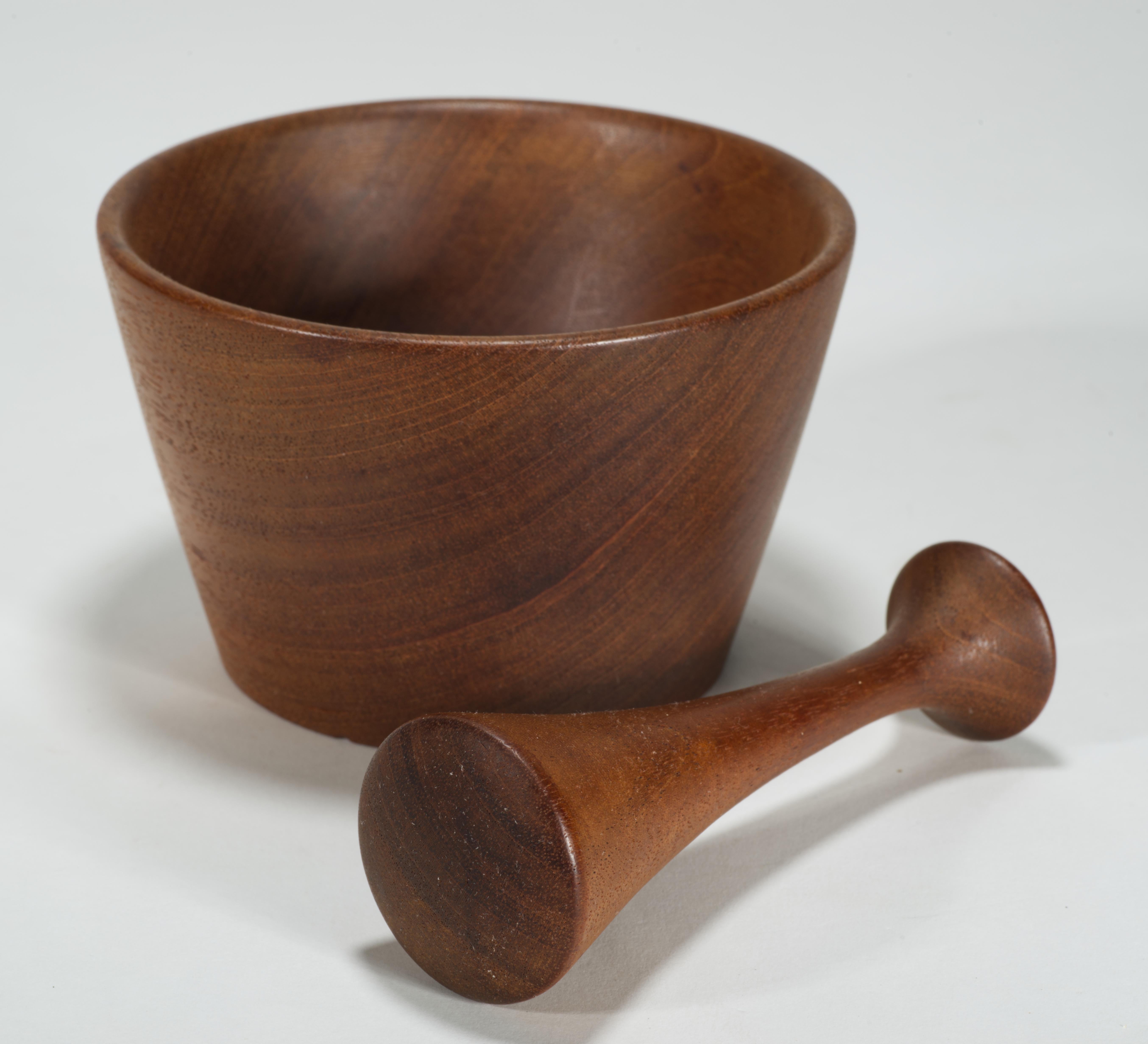 Mid-Century moderno Mortaio e pestello in Wood Wood di Gordon Keeler, American Studio Craft in vendita