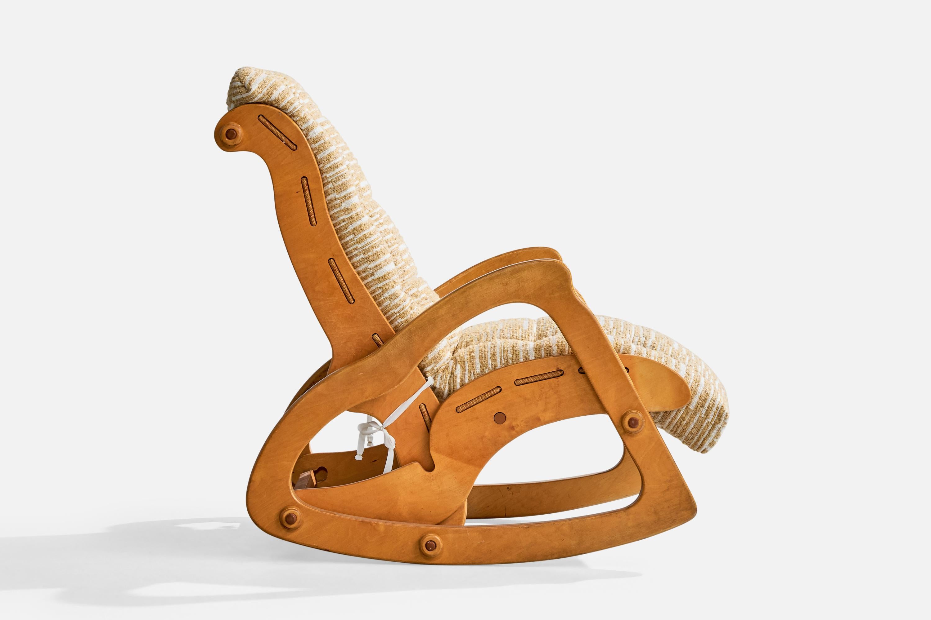 Gordon L. Kyle, Rocking Chair With Ottoman, Wood, Fabric, USA, 1978 en vente 7