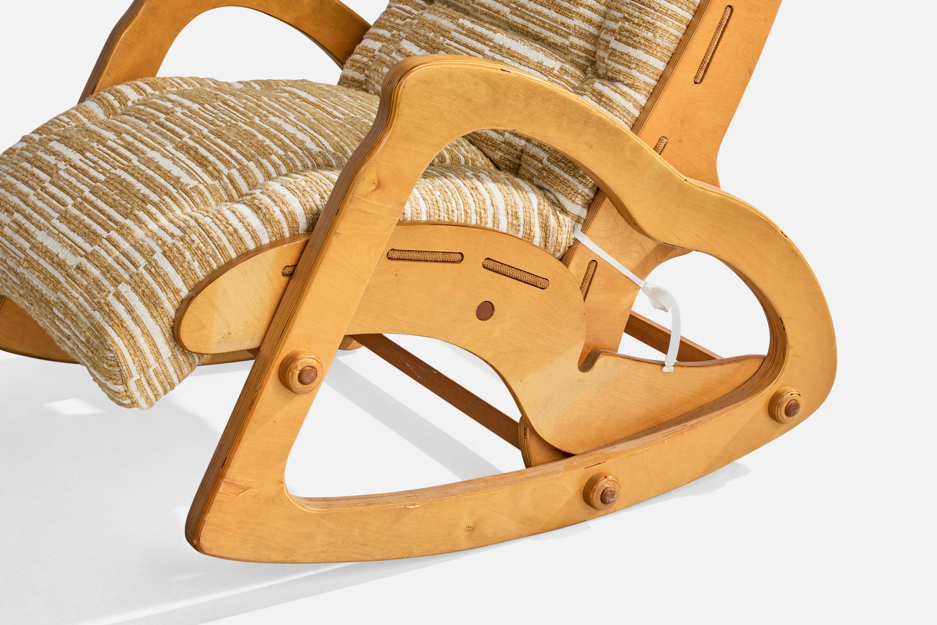 Tissu Gordon L. Kyle, Rocking Chair With Ottoman, Wood, Fabric, USA, 1978 en vente